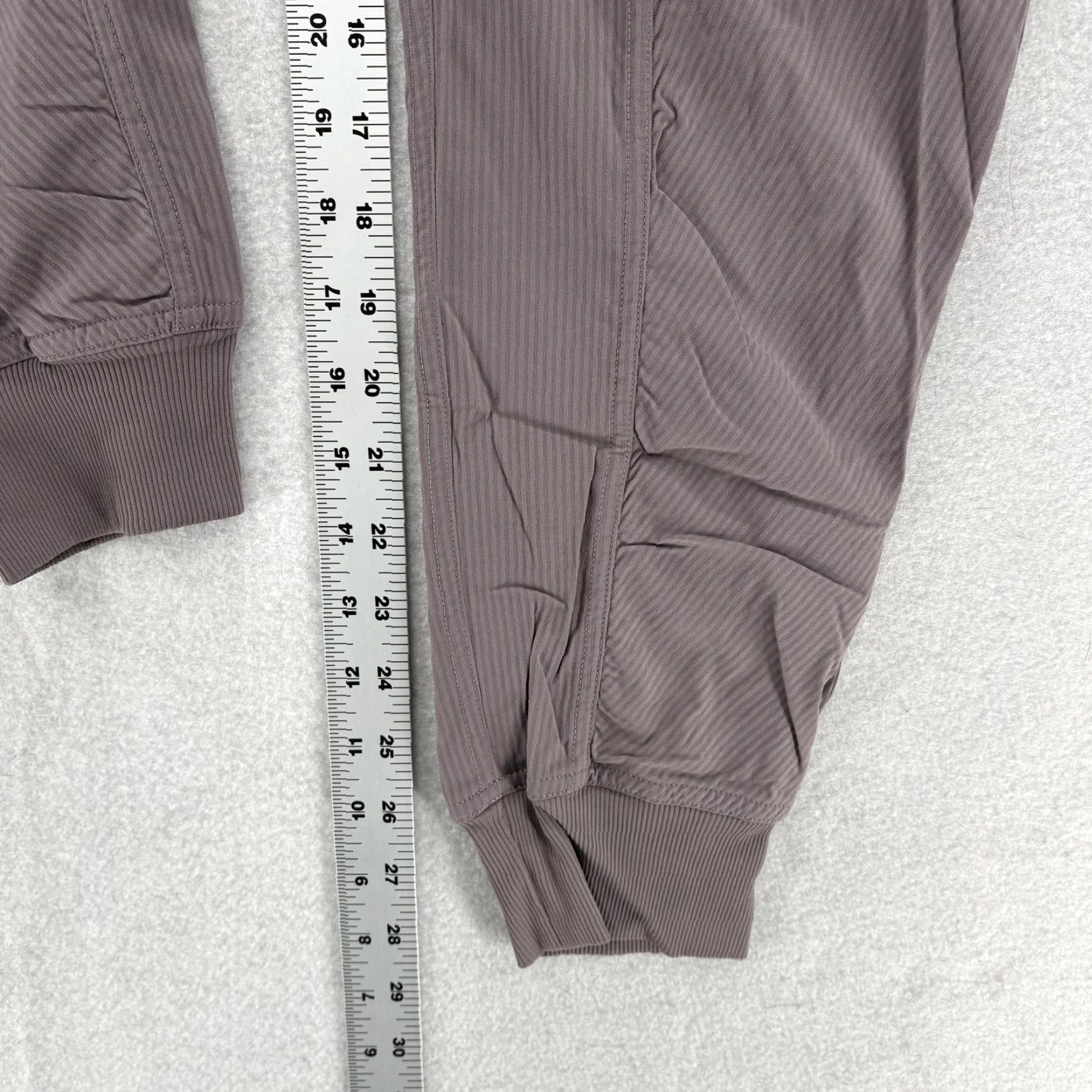 Lululemon Lululemon Pants Womens 4 Purple Gray Pinstripe Jogger Sweatpants Athletic Yoga Size 27" / US 4 / IT 40 - 7 Thumbnail