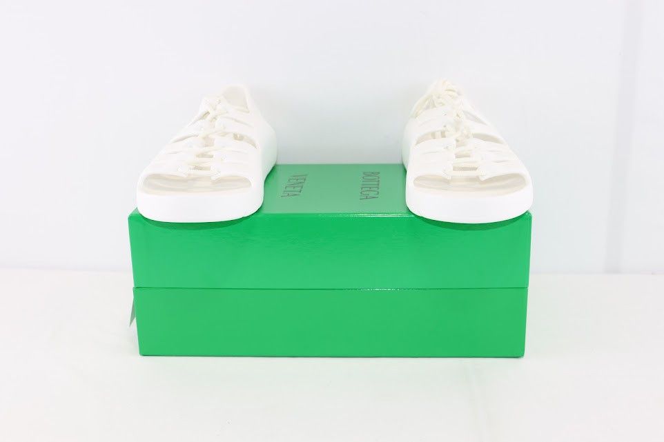 Bottega Veneta o1rshd1 Gel Rubber Jelly Sandal in Chalk Size US 7 / EU 40 - 12 Thumbnail