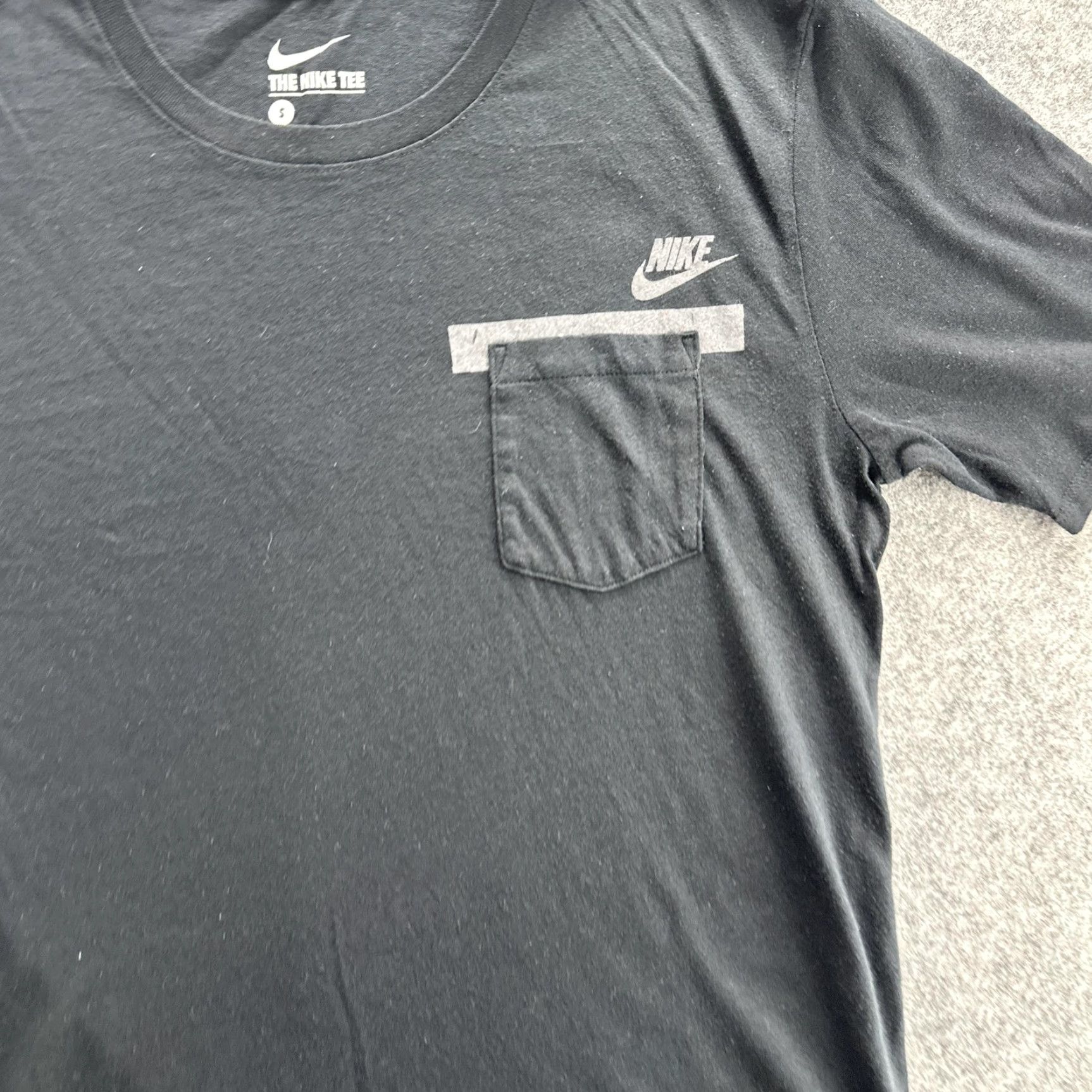 Nike Nike Shirt Mens Small Black Pocket Tee The Nike Tee Tri-Blend Graphic Athletic Size US S / EU 44-46 / 1 - 4 Thumbnail