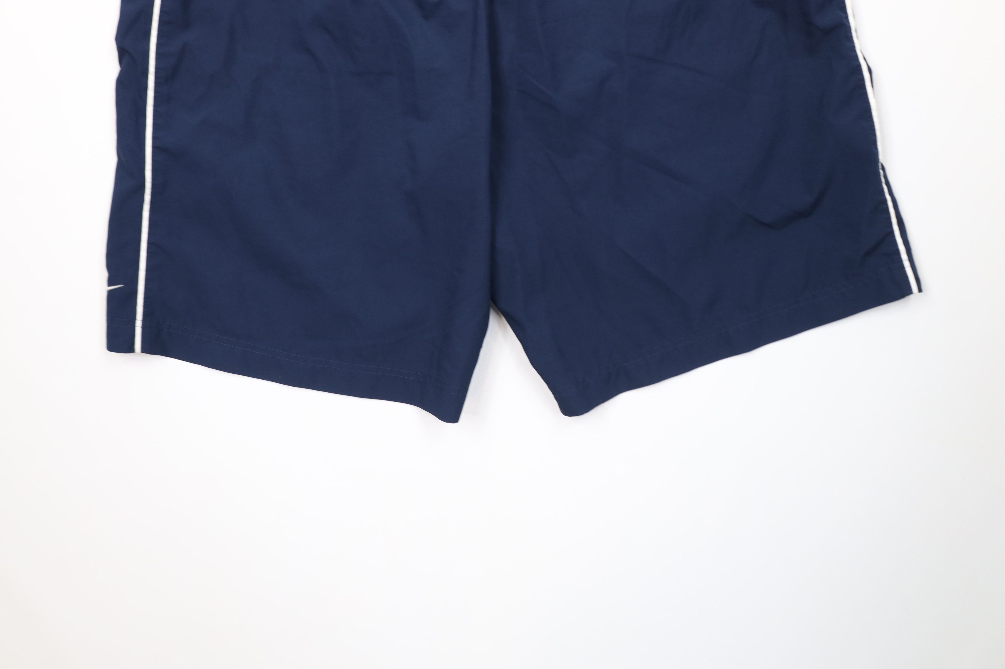 Nike Vintage Nike Mini Swoosh Above Knee Lined Shorts Trunks Size US 36 / EU 52 - 13 Thumbnail
