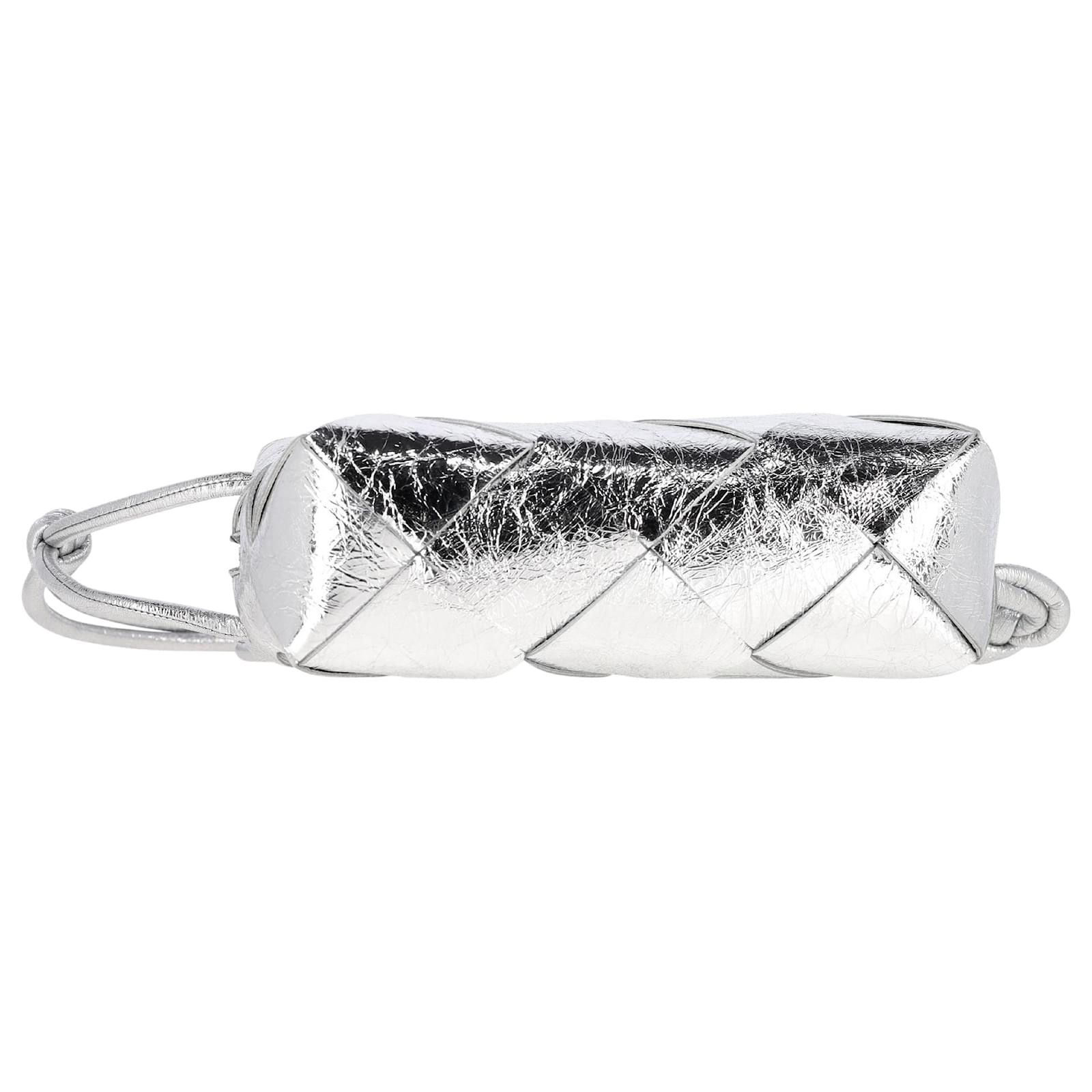 Bottega Veneta o1n1vont1124 Size: OS / Small Camera Bag in Silver Size ONE SIZE - 4 Thumbnail