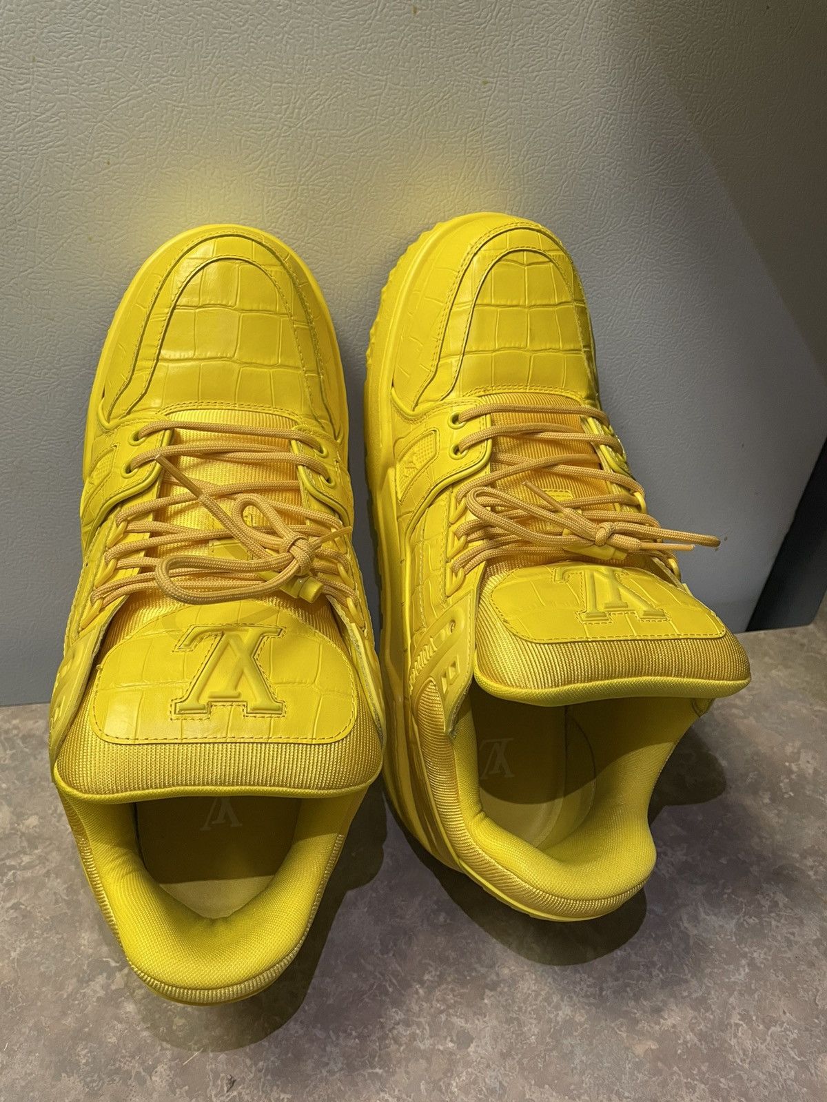 Louis Vuitton LV trainer maxi sneaker Size US 11 / EU 44 - 16 Thumbnail