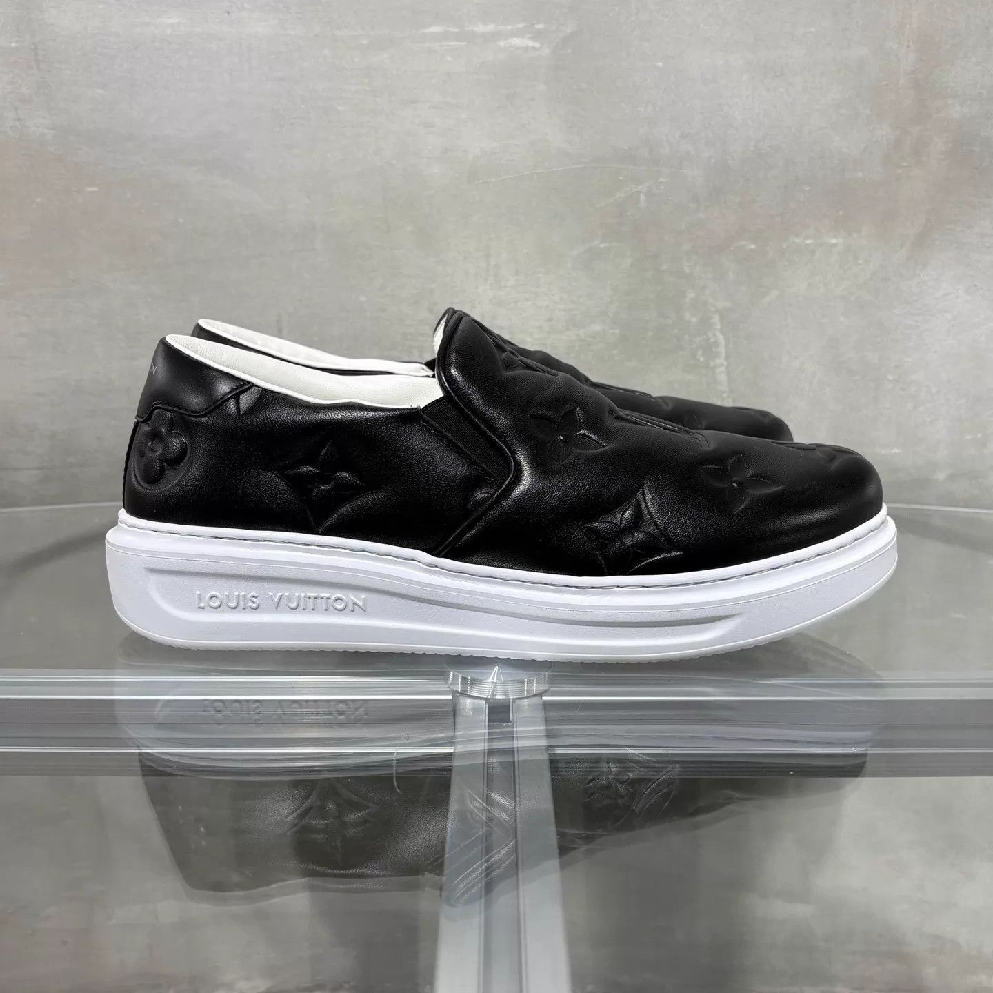 Louis Vuitton Beverly Hills black and white BNIB UK7.5/41.5