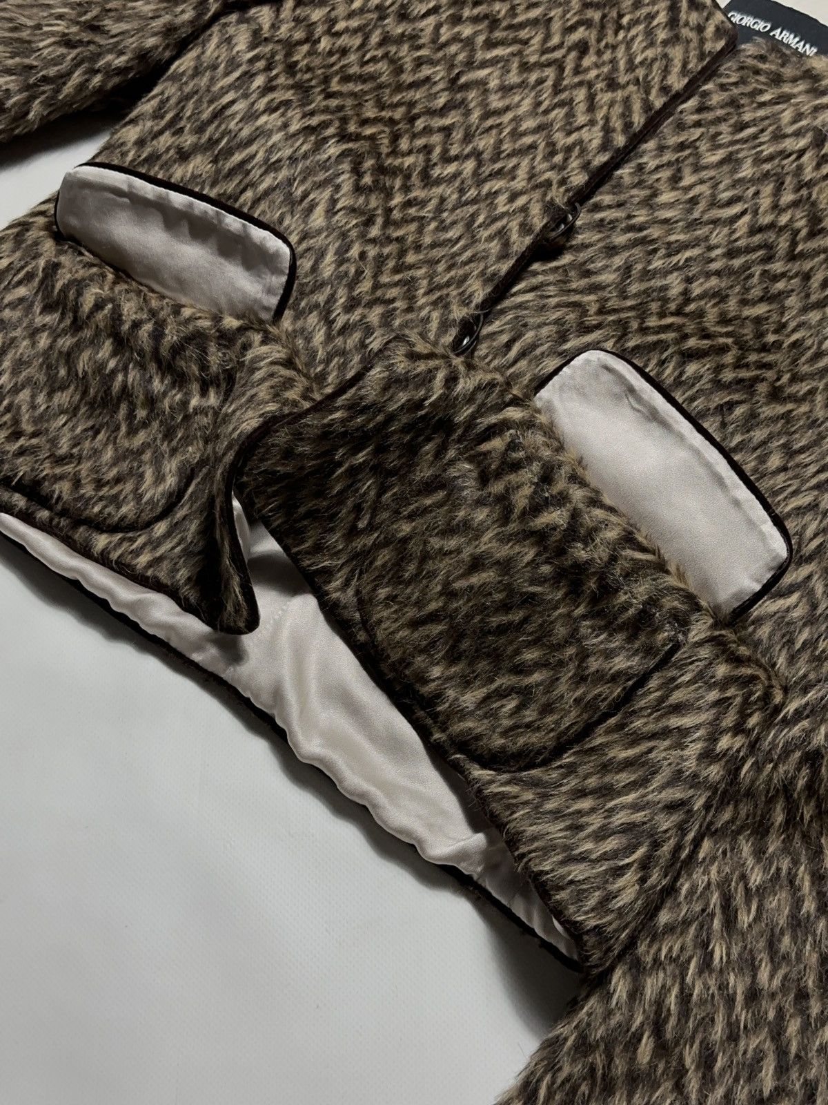 Giorgio Armani Giorgio Armani Alpaca & Silk Round Neck Cropped Jacket Size M / US 6-8 / IT 42-44 - 3 Thumbnail