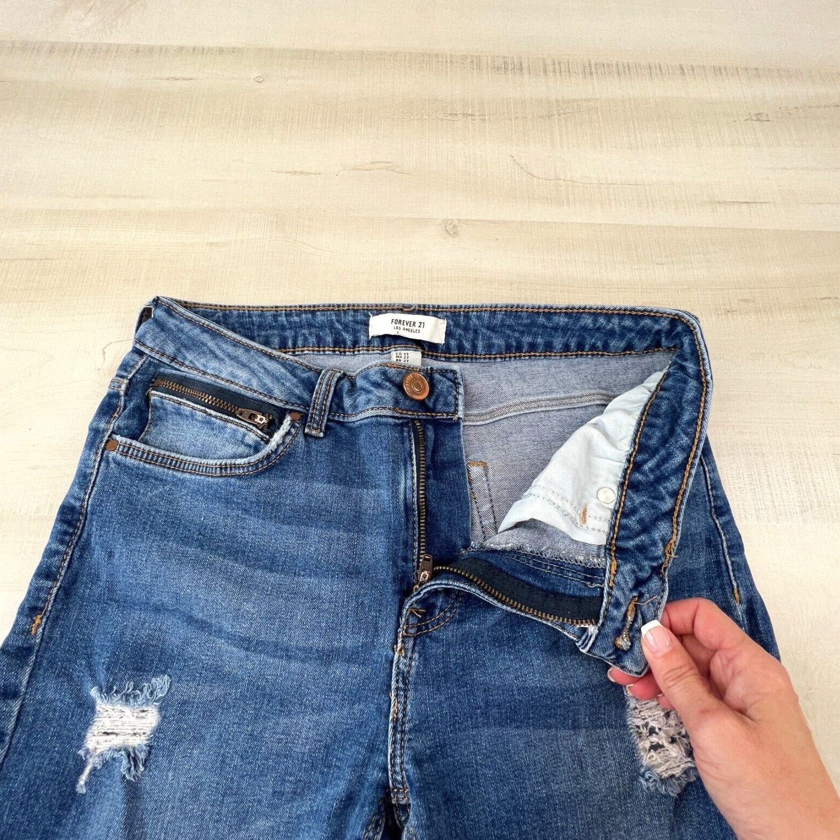 Forever 21 Forever 21 Womens 27 Medium Wash Skinny Jeans Distressed Denim Mid Rise Stretch Size 27" / US 4 / IT 40 - 3 Thumbnail