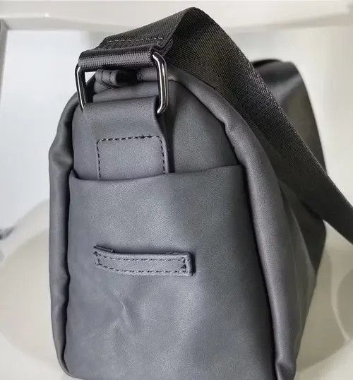 Japanese Brand Fashion faux leather crossbody messenger bag Size ONE SIZE - 4 Thumbnail