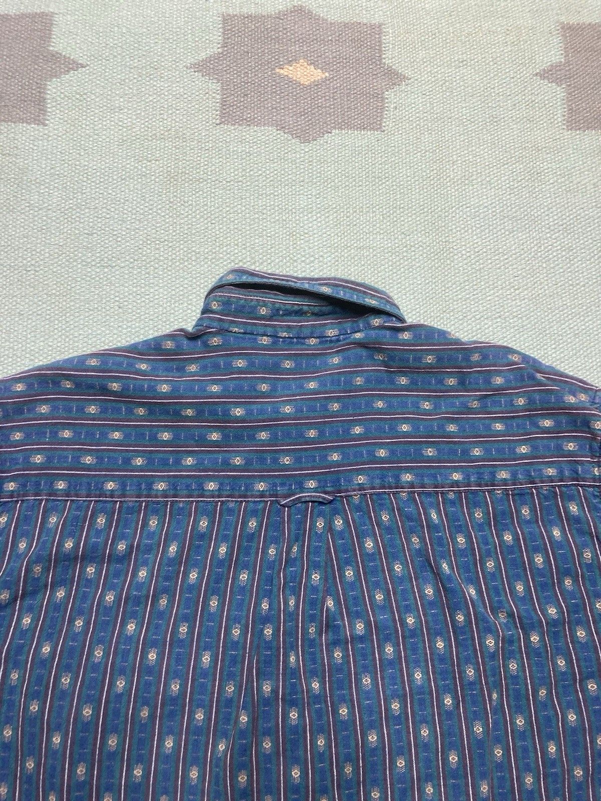 Vintage Vintage 80s button shirt aztec striped blue cotton medium Size US M / EU 48-50 / 2 - 6 Thumbnail