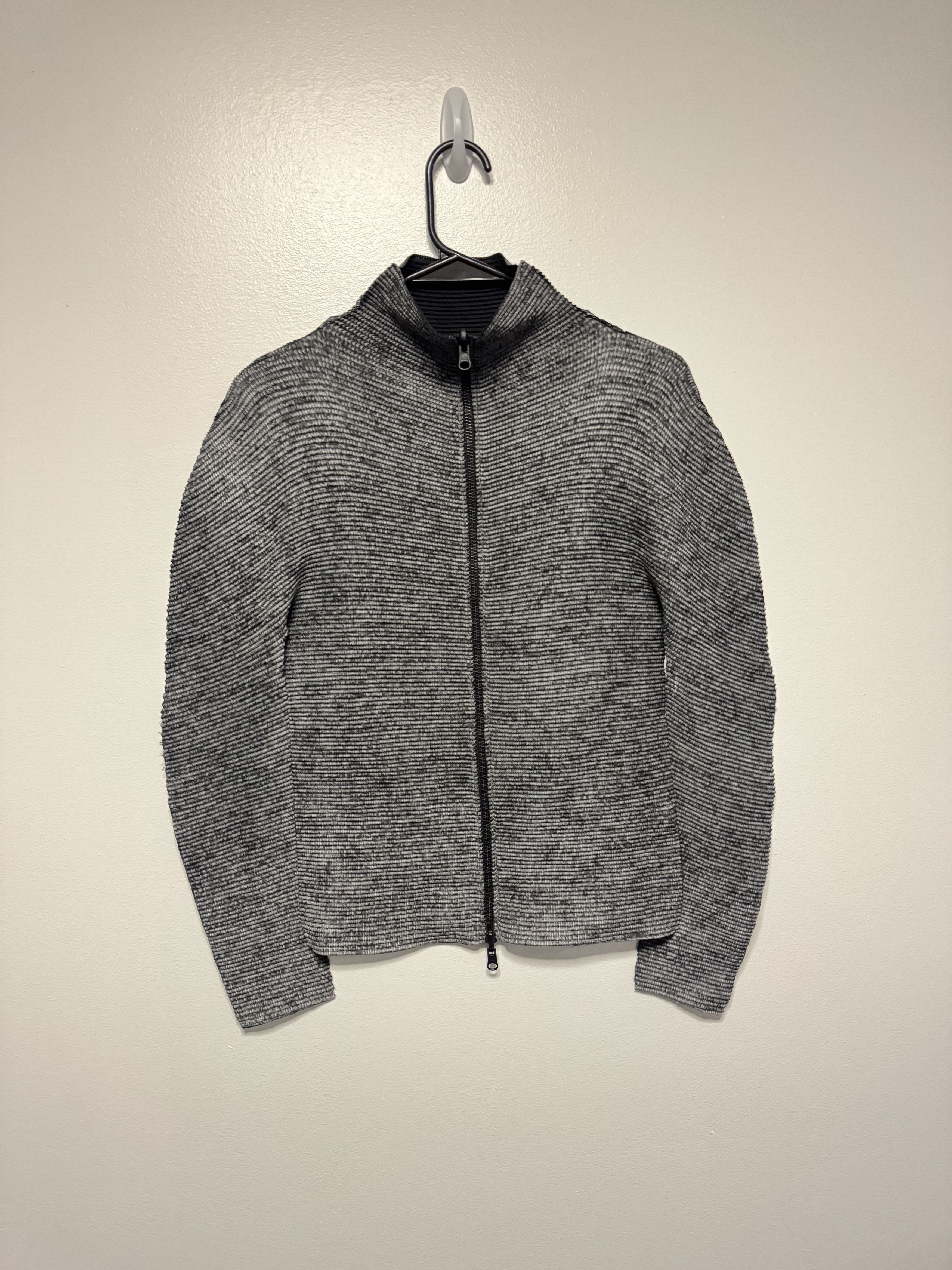 Issey Miyake 2010s Issey Miyake me pleated high neck top Size S / US 4 / IT 40 - 1 Thumbnail