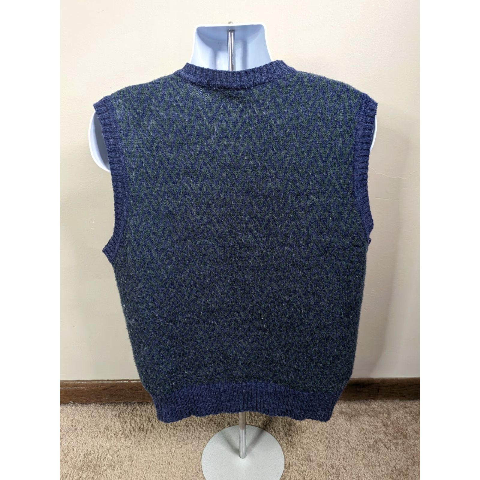 Levi's VINTAGE Levi's V-Neck Sweater Vest Blue Green Geometric Acrylic Mens Large S4C Size US L / EU 52-54 / 3 - 3 Thumbnail