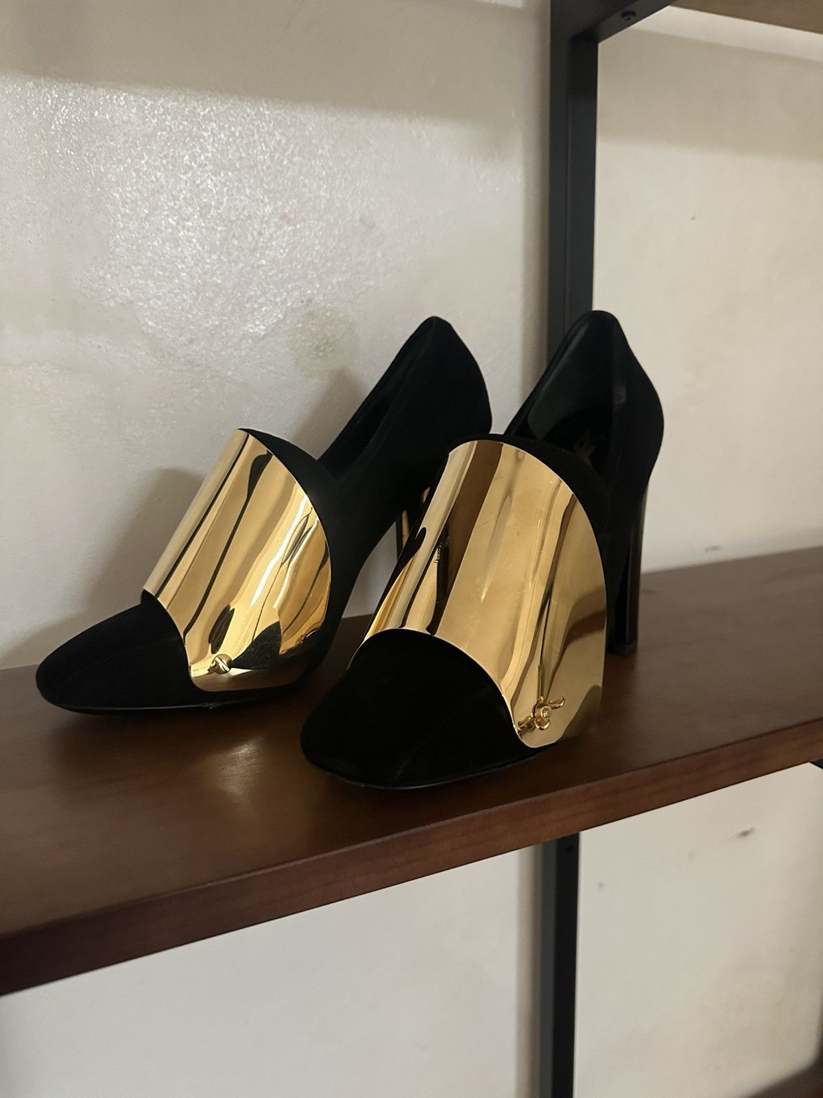 Yves Saint Laurent YSL Black & Gold Sculpted Platform Heels Size US 8.5 / IT 38.5 - 2 Thumbnail