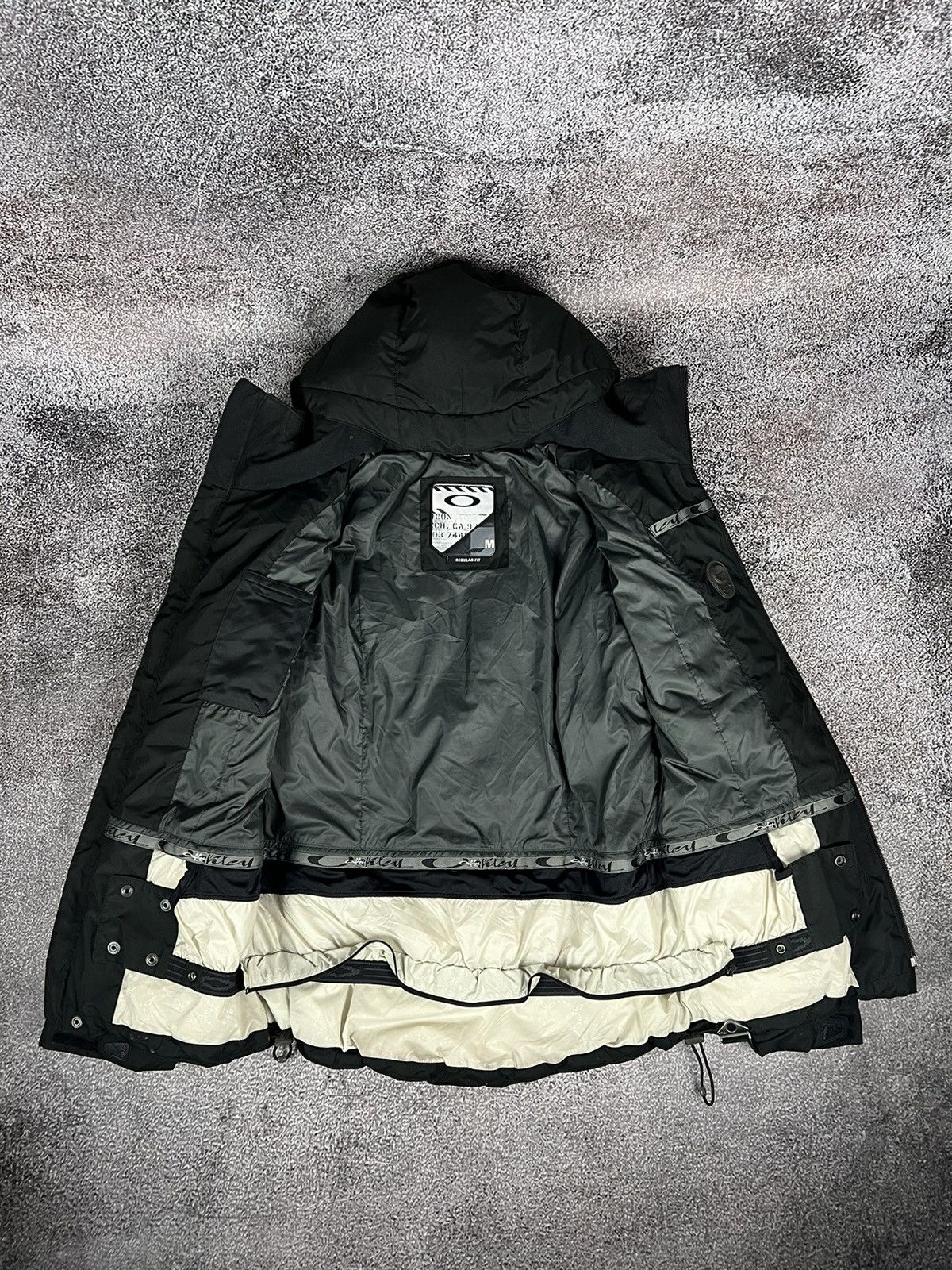 Oakley Oakley Ninja Ski Magnetic Puffer Hooded Multipocket Skull Size US M / EU 48-50 / 2 - 8 Thumbnail