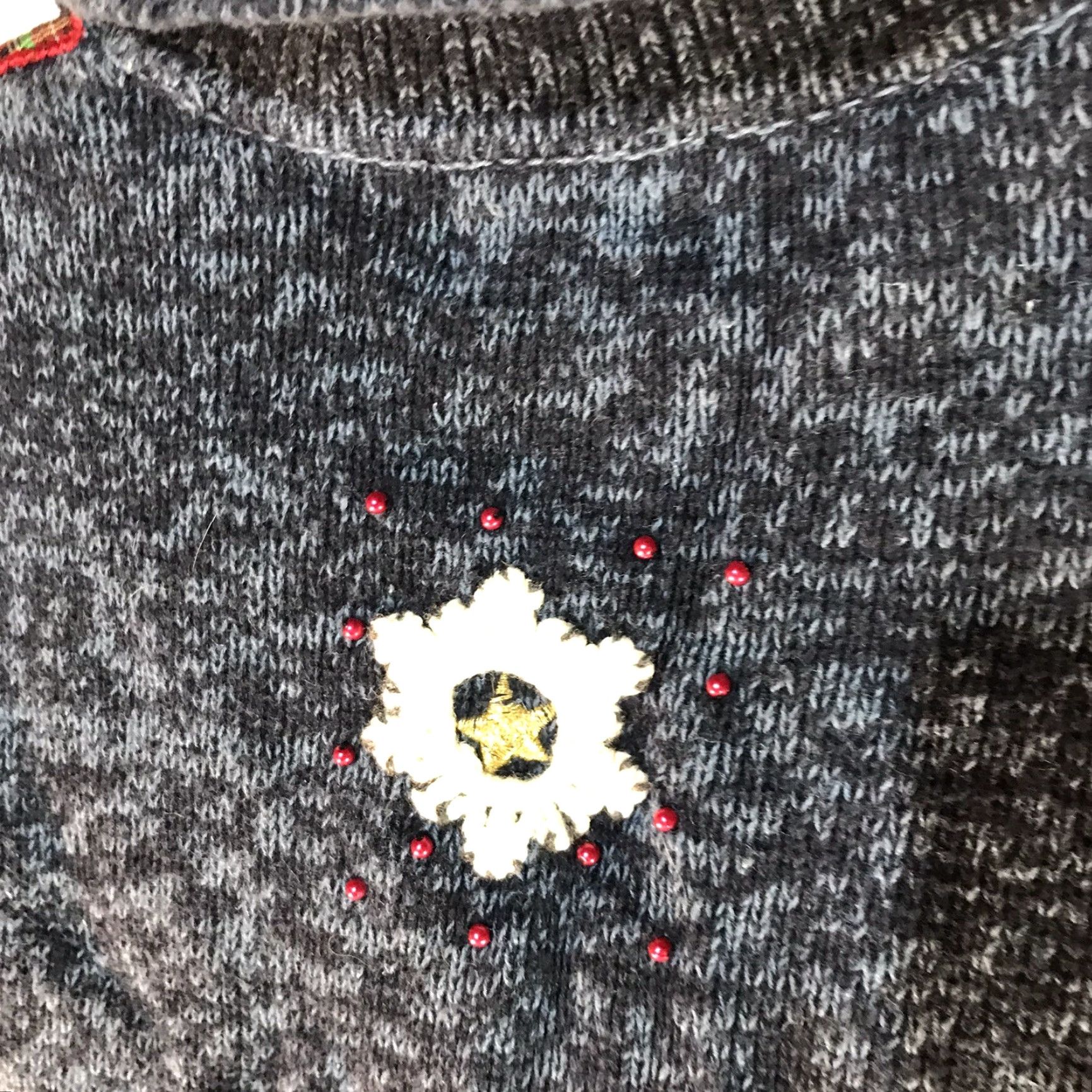 Vintage VINTAGE Designers Studio Originals Women's Christmas Cardigan Full Zip Geometric Embroidered Knit Sweater S Fall Winter Size S / US 4 / IT 40 - 6 Thumbnail