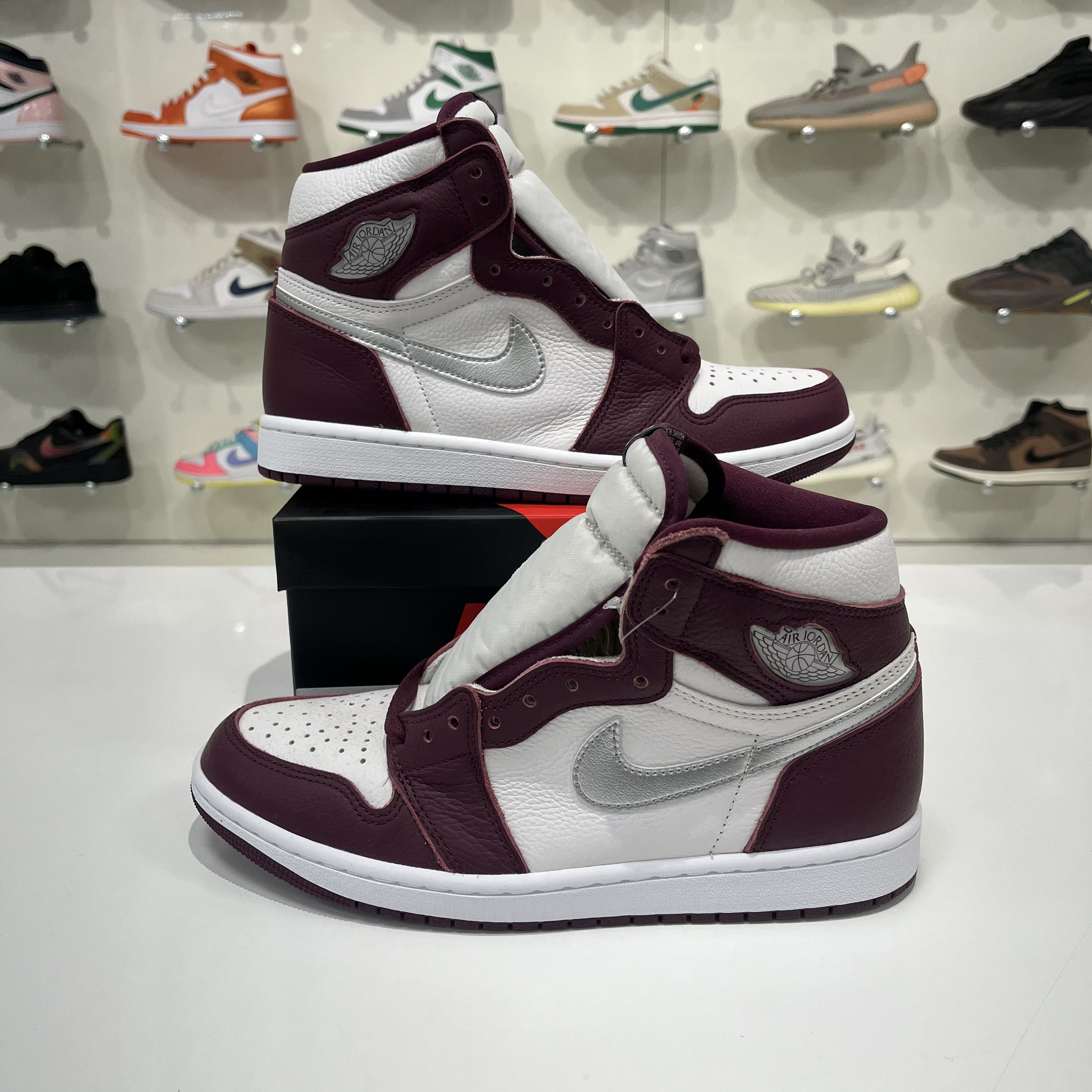 Nike Air Jordan 1 Retro High OG Boudeaux Size US 8 / EU 41 - 1 Thumbnail