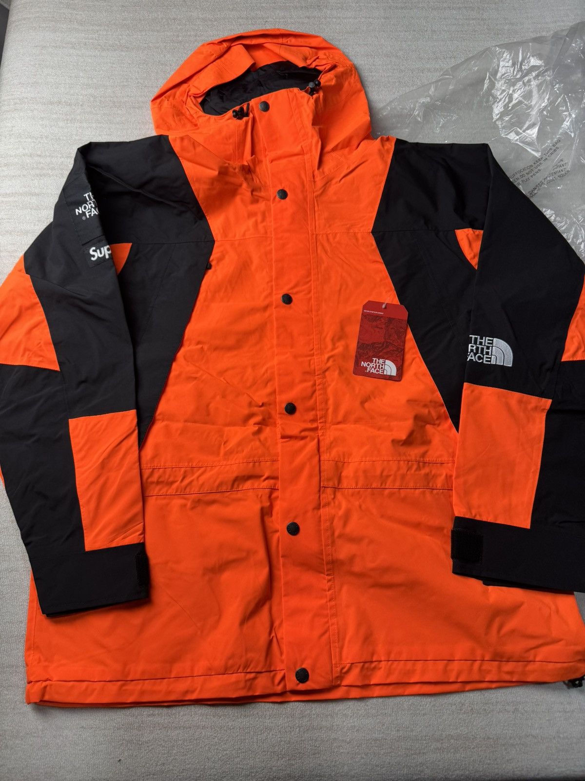 Supreme × The North Face Supreme tnf mountain light jacket Size US L / EU 52-54 / 3 - 2 Thumbnail