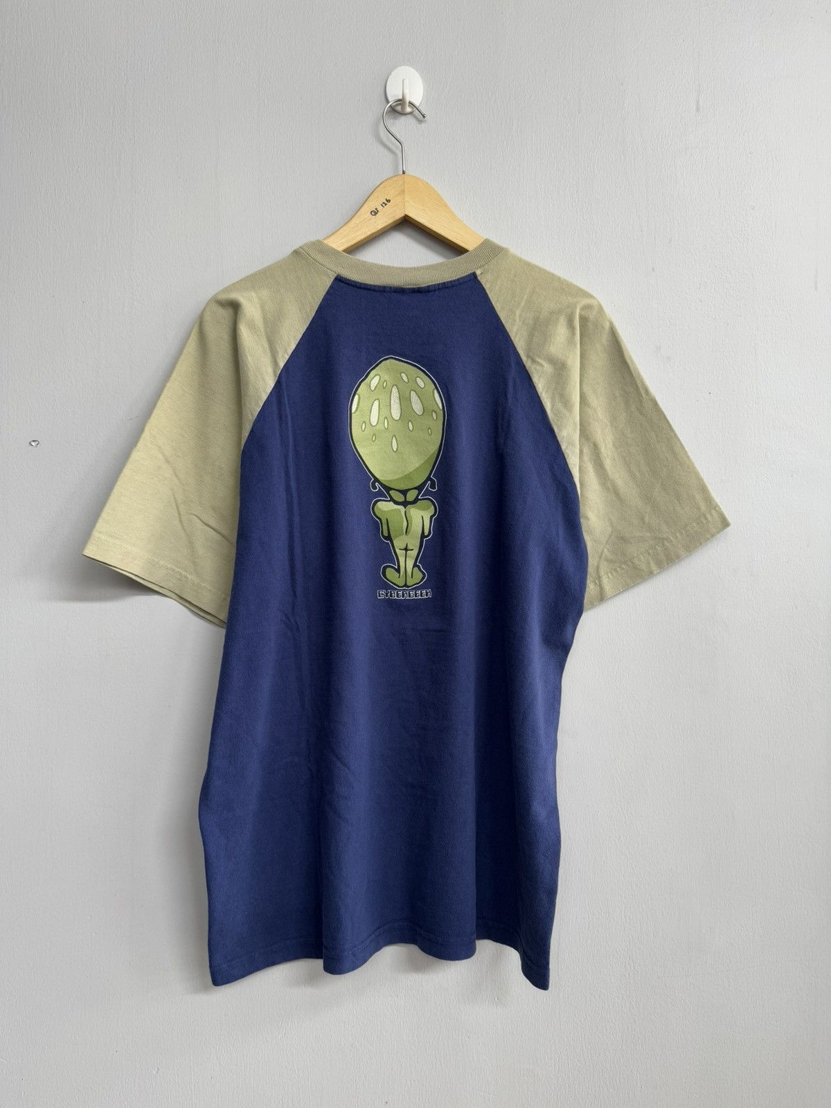 Vintage VINTAGE CYBERGEEK ALIEN ART LOGO SHIRT Size US L / EU 52-54 / 3 - 4 Thumbnail