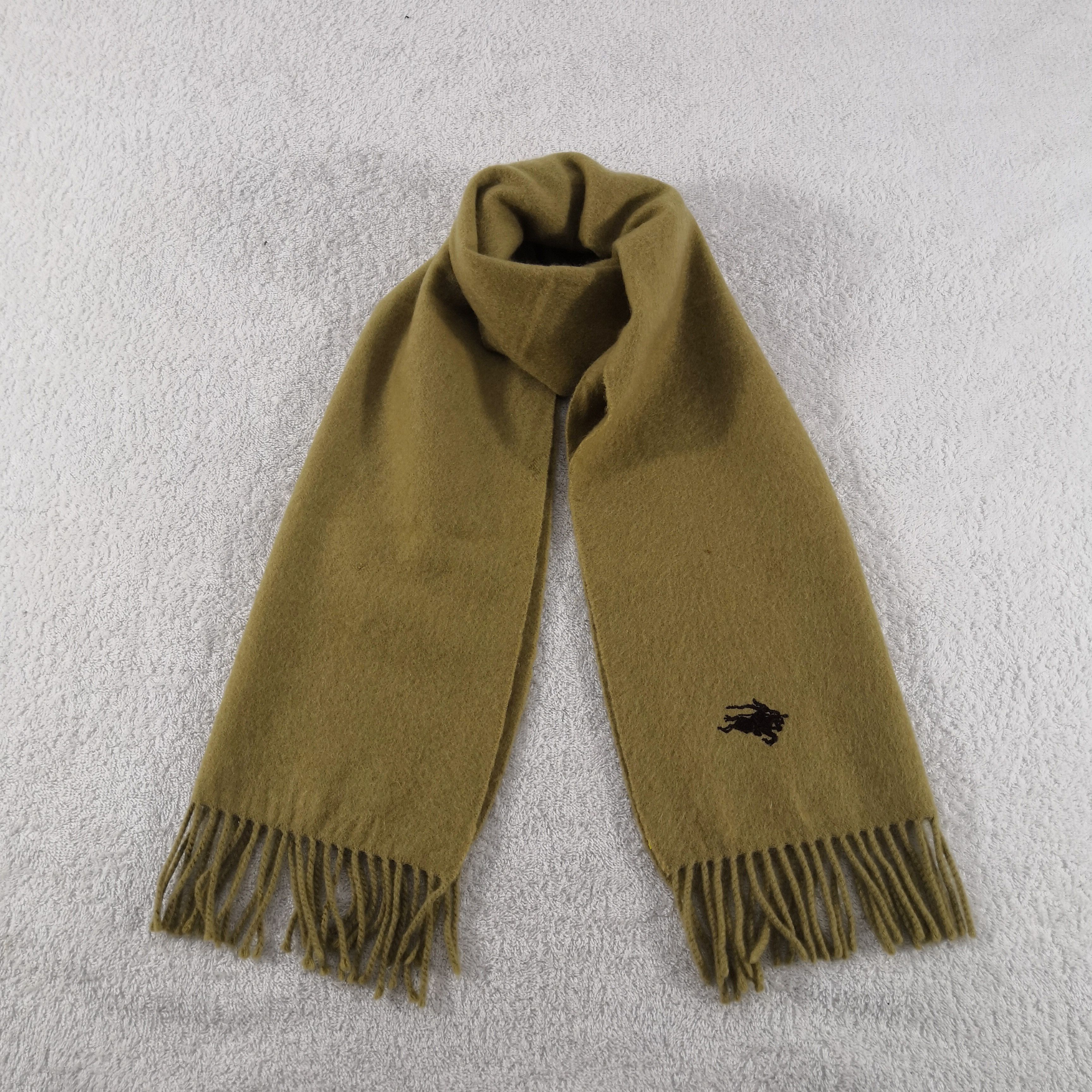 Burberry Vintage Burberry Scarf Fringe Muffler Winter Wool Scarves . Size ONE SIZE - 1 Thumbnail