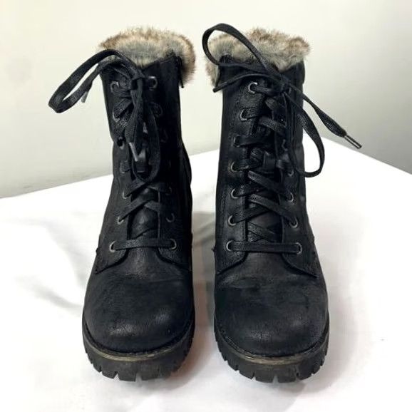 Steve Madden VINTAGE? NWOB Steve Madden Comfort Faux Leather Winter Boots Womens 10 Black Faux Leather Snow Boot Women 10 Black Steve Madden Winter Boots Womens 10 Size US 10 / IT 40 - 2 Thumbnail