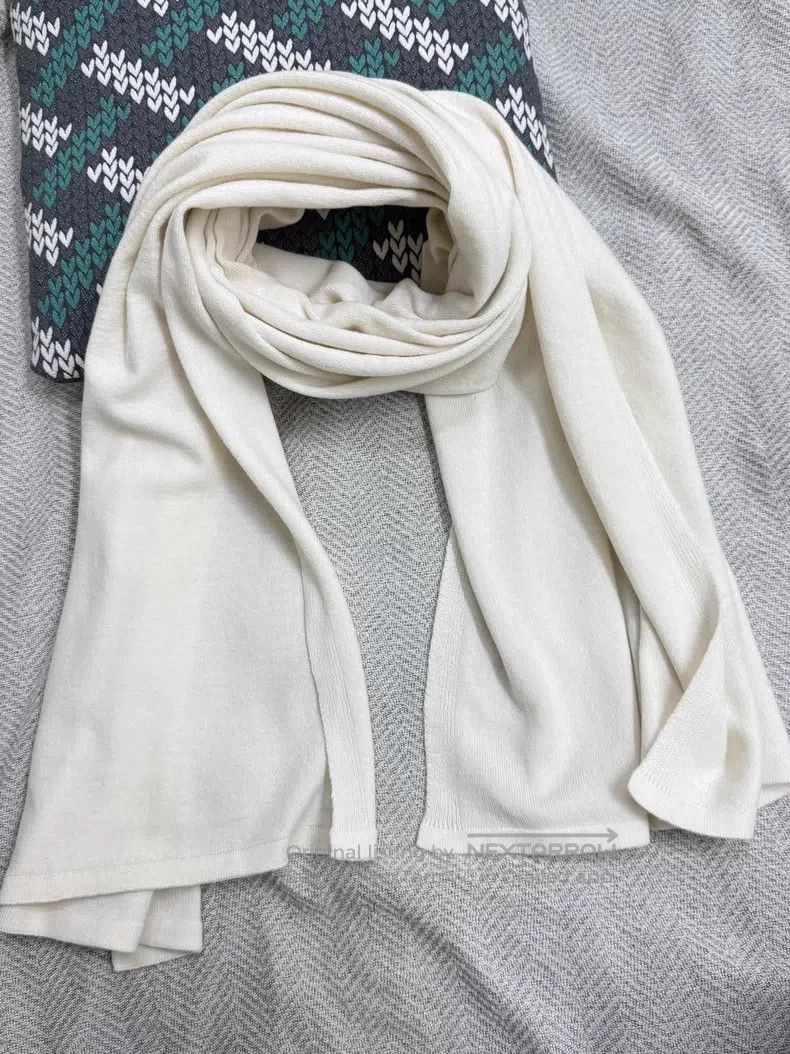 Chanel Chanel Beige double C rhinestone large scarf Size ONE SIZE - 6 Thumbnail