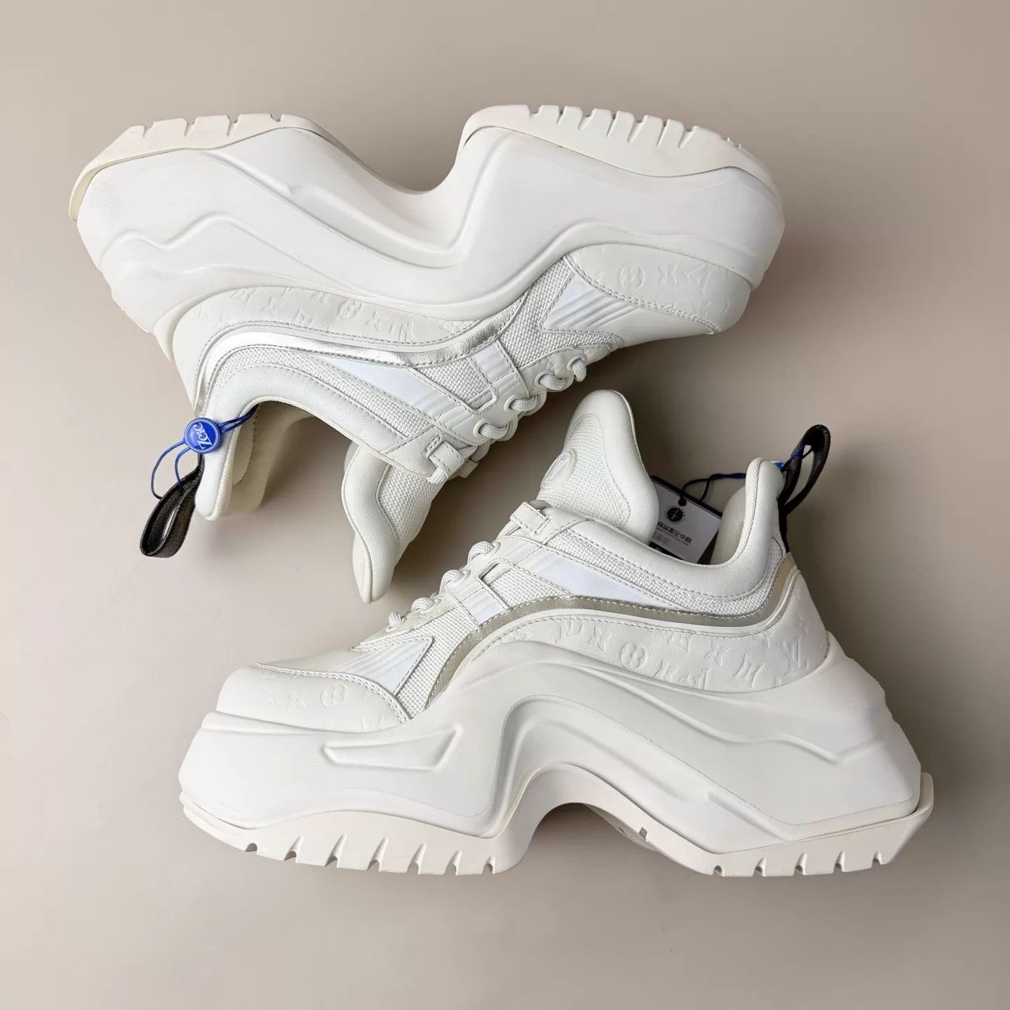 Louis Vuitton LV cream Monogram 2.0 platform sneakers 37 Mint Size US 6.5 / IT 36.5 - 5 Thumbnail