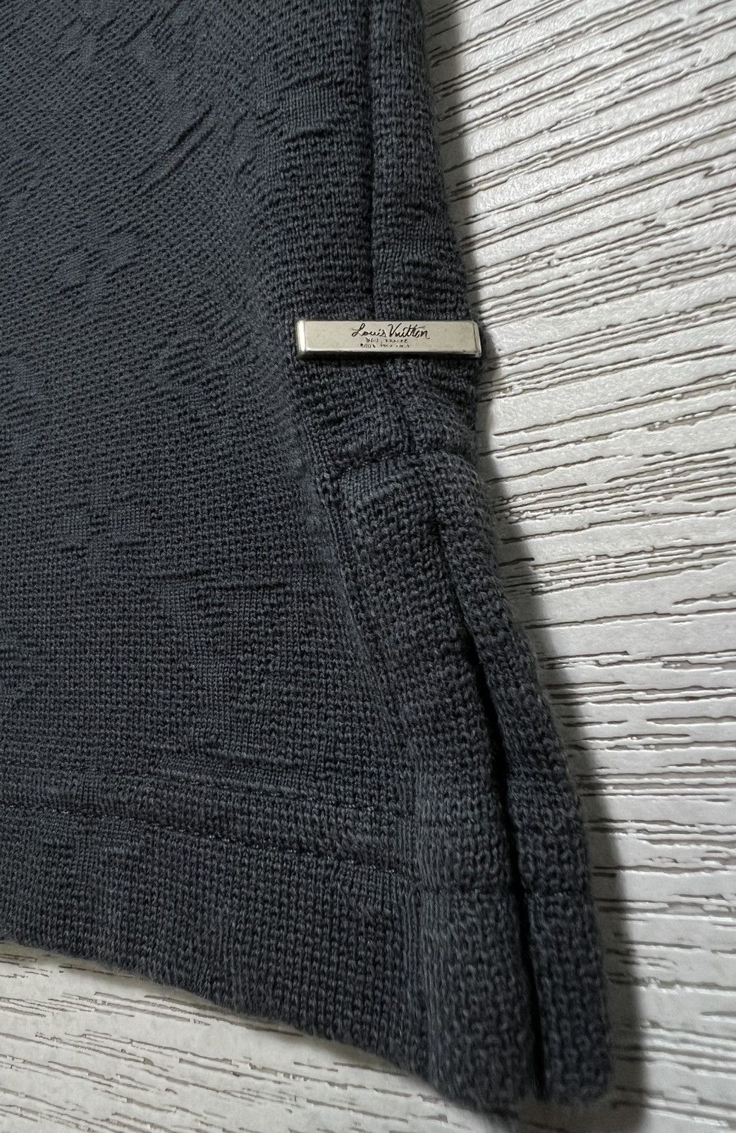 Louis Vuitton Louis Vuitton - 3D Pocket Monogram T-Shirt Size US XS / EU 42 / 0 - 15 Thumbnail