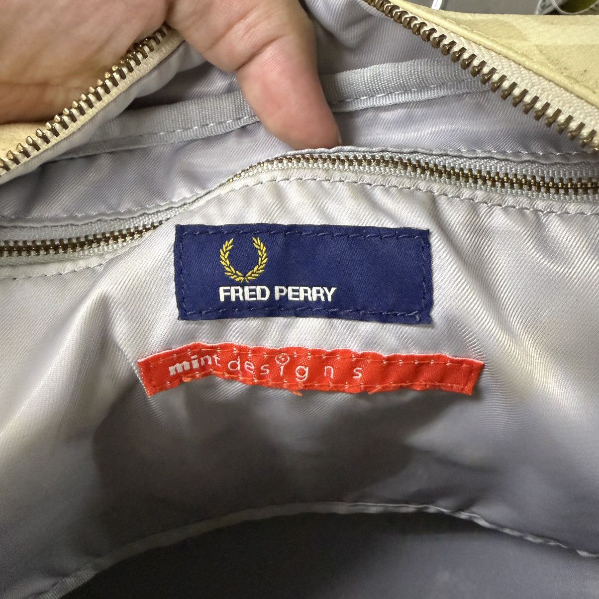Fred Perry Vintage Fred Perry Mint Design Leather Boston Bag Size ONE SIZE - 2 Thumbnail