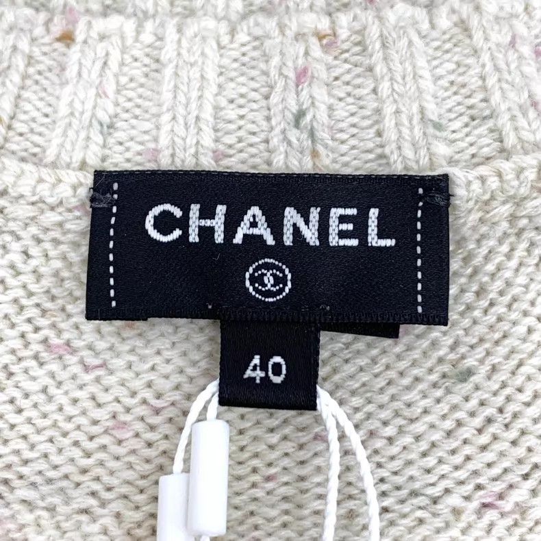 Chanel Chanel 25 Ski Series Apricot Deer Snowflake Inlaid Cashmer Size S / US 4 / IT 40 - 5 Thumbnail