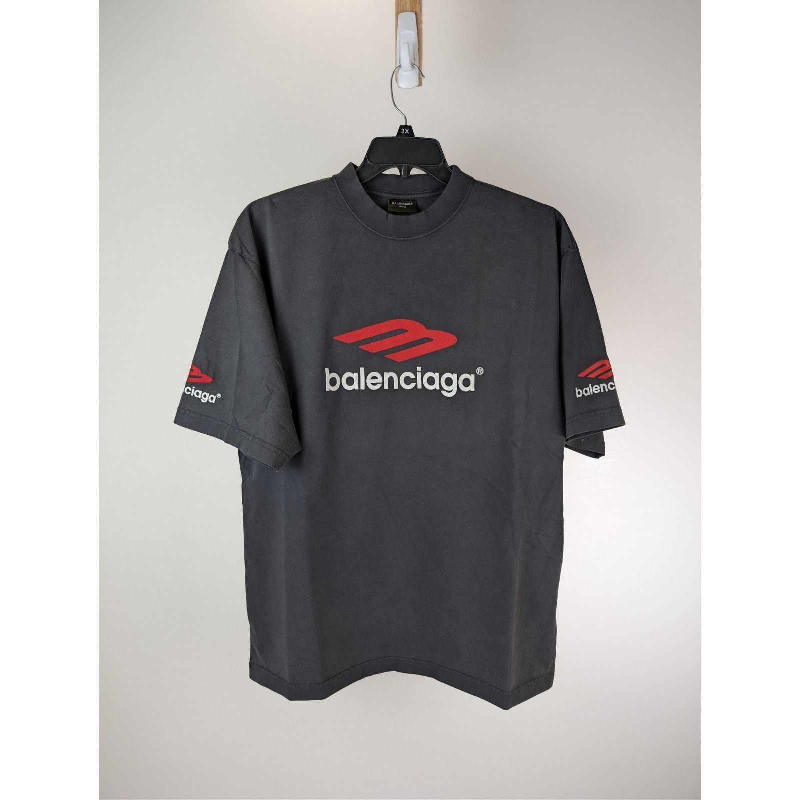 Balenciaga o1rshd1 Medium Fit 3B Sports Icon T-Shirt in Black Size US S / EU 44-46 / 1 - 8 Thumbnail