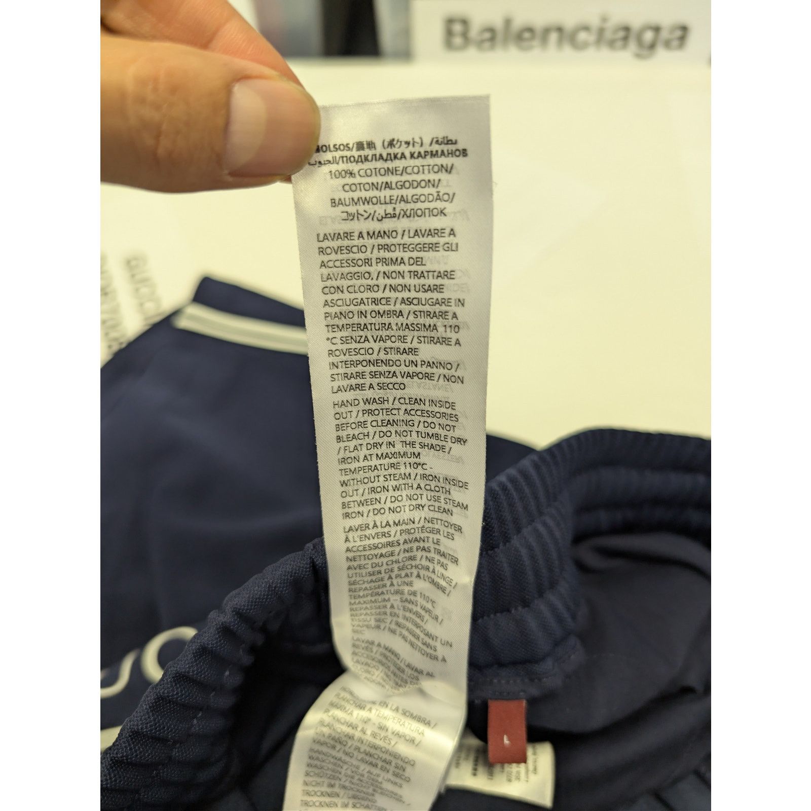Gucci o1rshd1 Technical Jersey Shorts in Navy Blue / White Stripes Size US 34 / EU 50 - 18 Thumbnail
