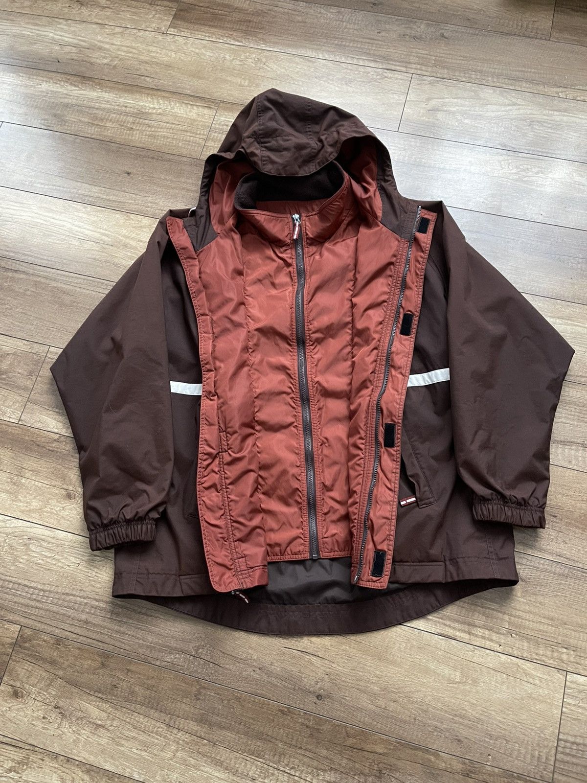 Other Nike Swoosh Vintage Zip Jacket Brown 90s Size US L / EU 52-54 / 3 - 1 Thumbnail