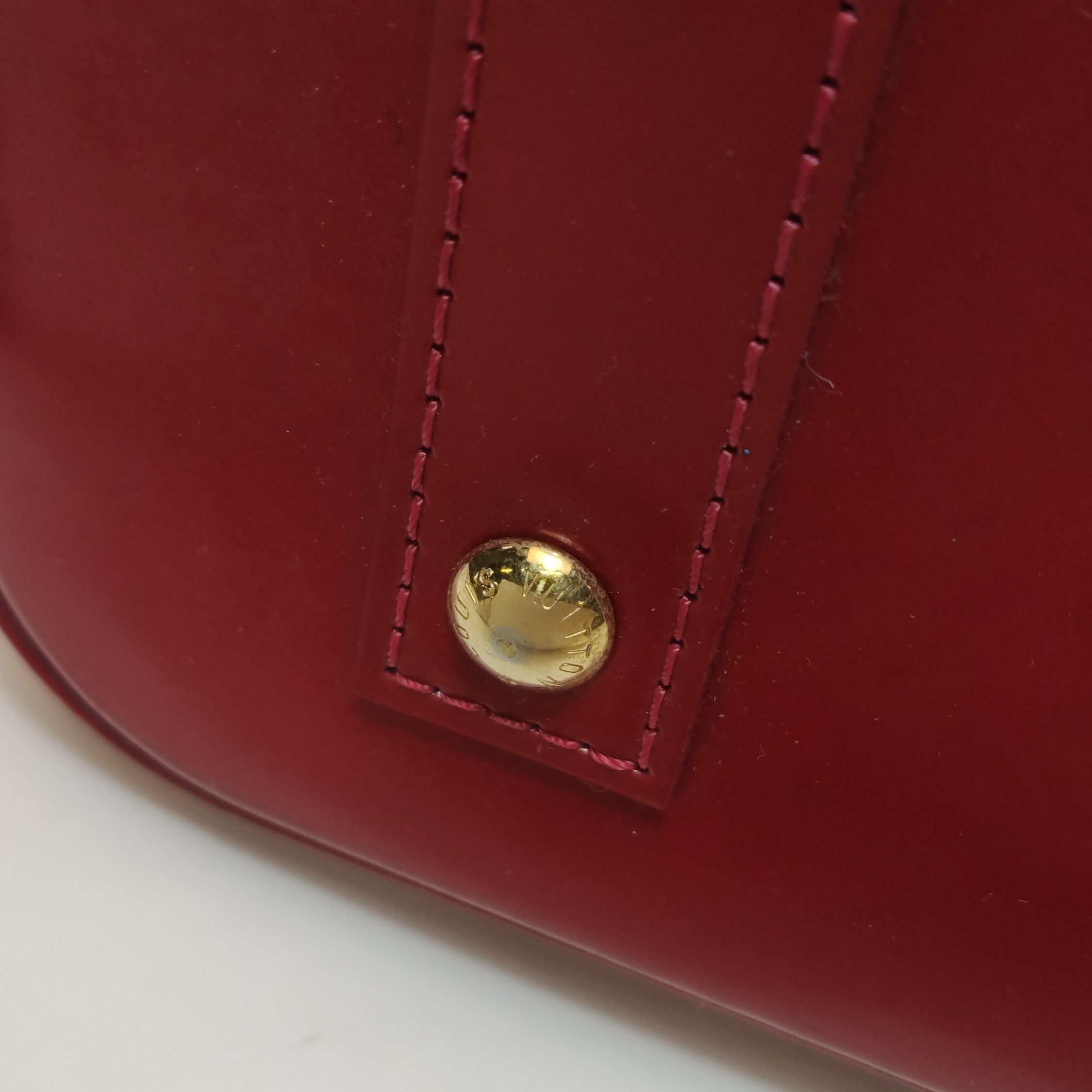 Louis Vuitton Louis Vuitton (LV) AlmaBB patent leather solid color emboss Size ONE SIZE - 1 Thumbnail
