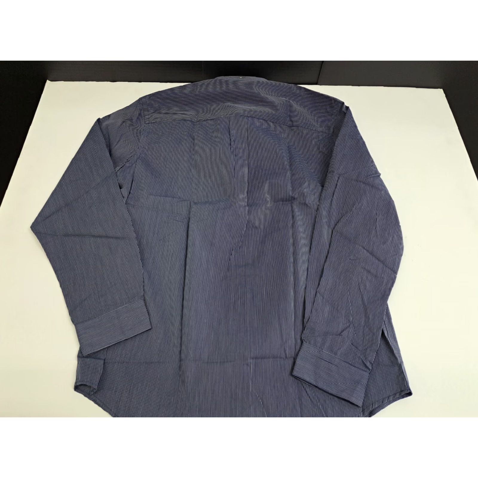 Van Heusen Van Heusen Dress Shirt Blue White Stripes Classic Fit L/S 15-15.5 M Men's Shirt Size 40R - 6 Thumbnail