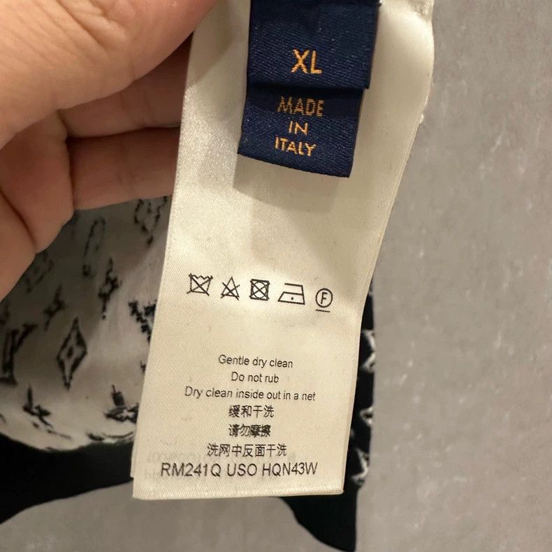 Louis Vuitton Louis Vuitton Black Full Print Gradient Hoodie Nextarrow-25 Size US XL / EU 56 / 4 - 6 Thumbnail