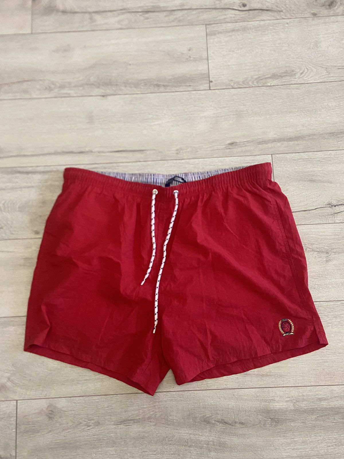 Tommy Hilfiger × Vintage Tommy Hilfiger shorts beach red vintage Size US 32 / EU 48 - 1 Thumbnail