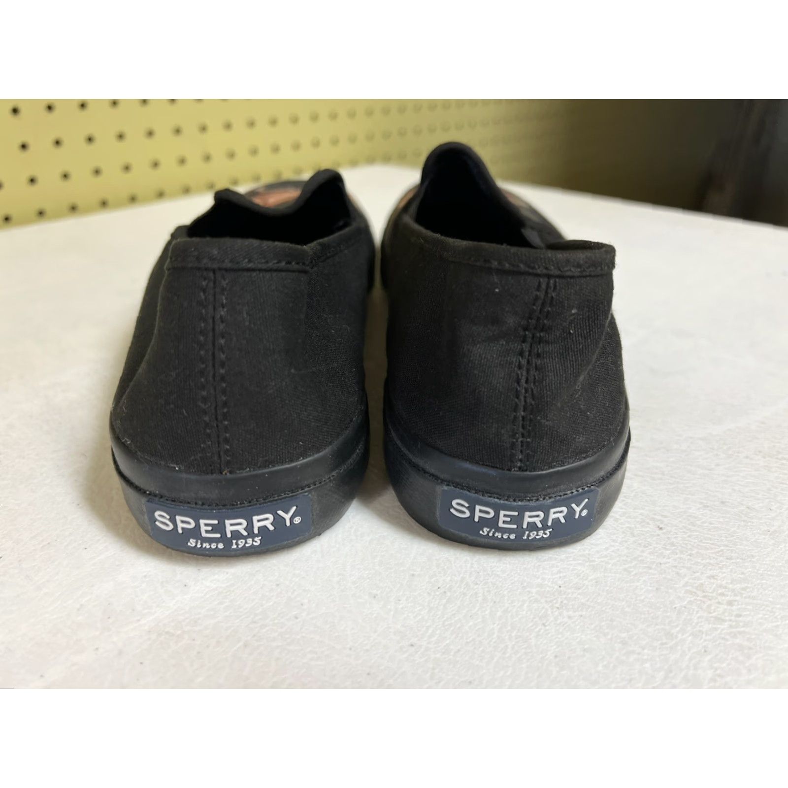 Sperry Star Wars Sperry Slip On Sneakers Chewie Han Solo Brand New Mens 10 Black Synthetic Casual Sneaker Stars Theme Spin: Vintage No Size US 10 / EU 43 - 3 Thumbnail