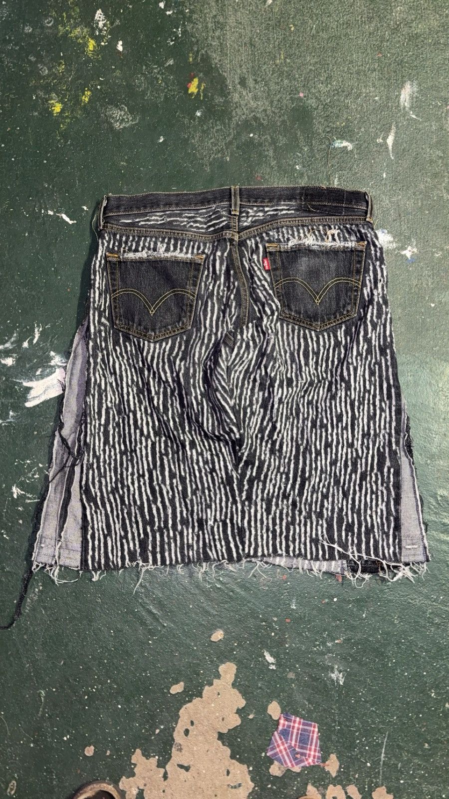 Ends Repair ends rp all over distressed denim skirt Size US 36 / EU 52 - 3 Thumbnail