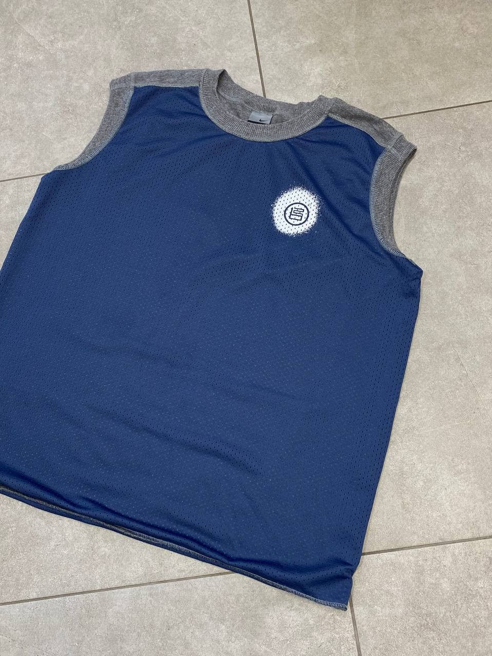 Nike Vintage Nike Lebron James Reversible Tank Top T-Shirt Size US L / EU 52-54 / 3 - 6 Thumbnail
