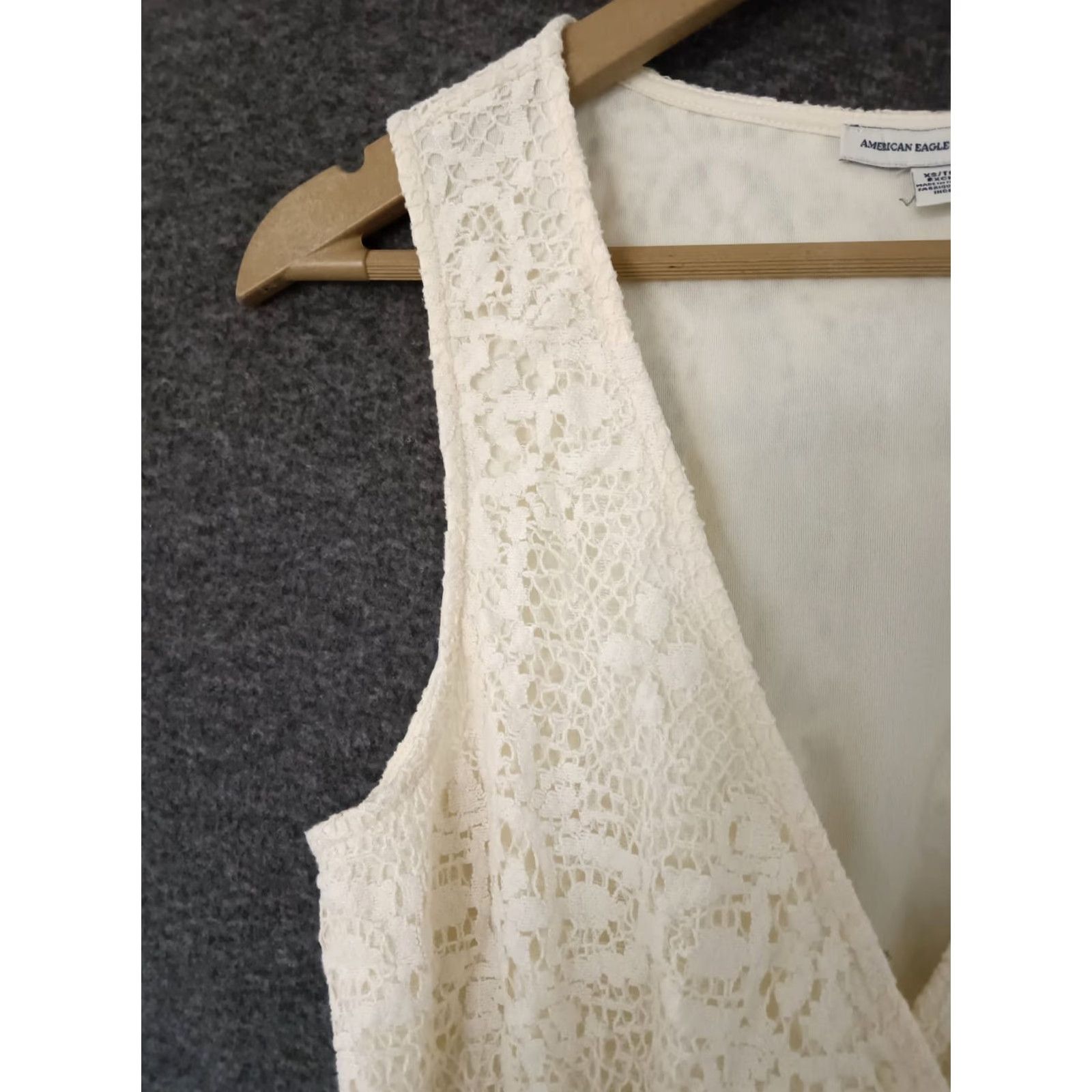 American Eagle Outfitters American Eagle Outfitters Romper XS Lace Boho Chic Ivory Solid Sleeveless V-Neck Tie Casual Spring Summer Womens XS Size 26" / US 2 / IT 38 - 6 Thumbnail