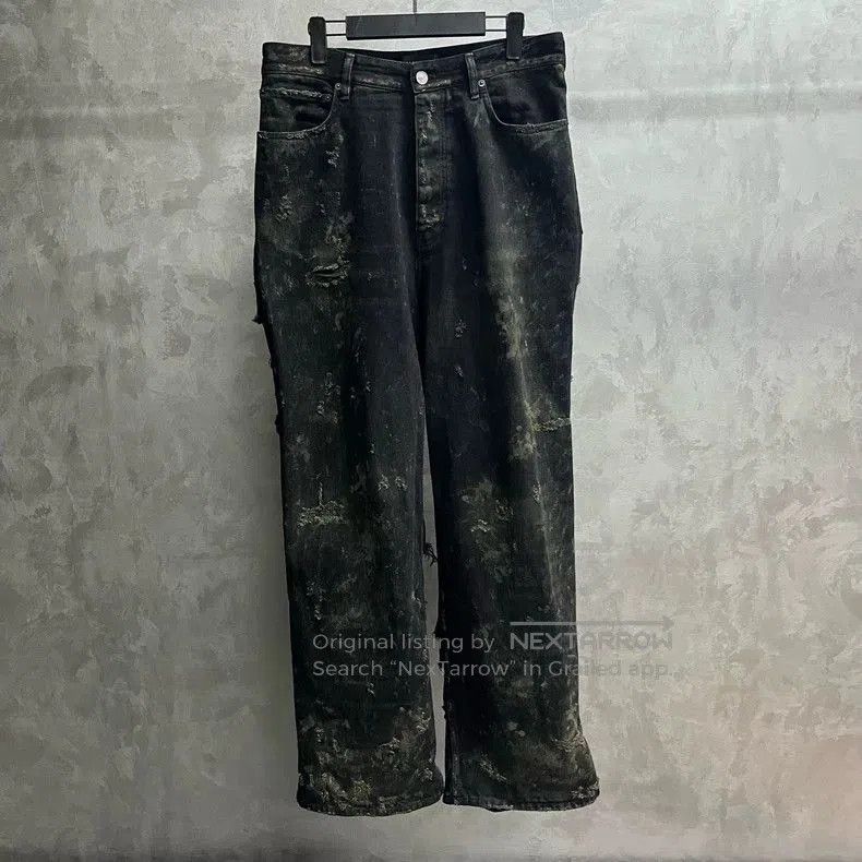 Balenciaga Balenciaga Distressed Straight Leg Jeans. Size US 26 / EU 42 - 1 Thumbnail