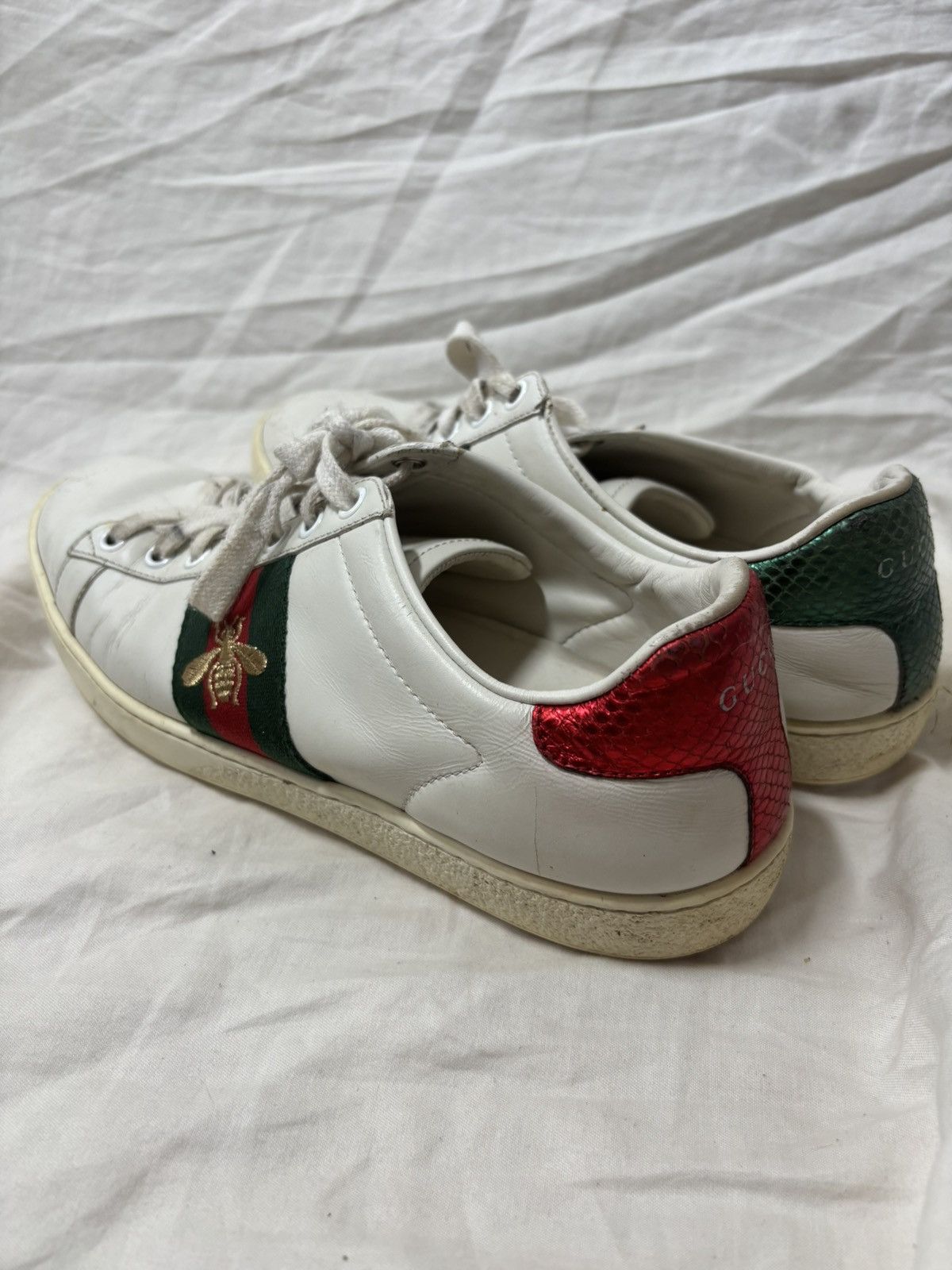 Gucci Gucci Shoes Women's Ace Golden Bees Supreme Leather Sneaker Size US 8 / IT 38 - 1 Thumbnail