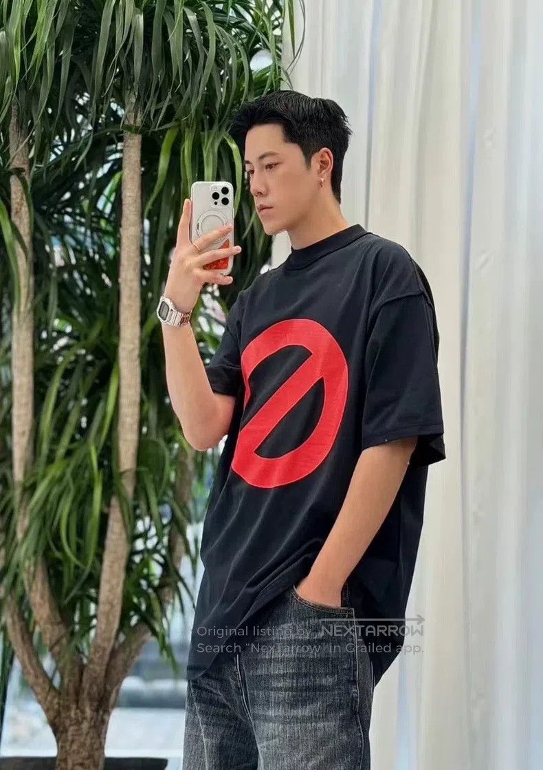 Balenciaga Balenciaga short sleeves Size US S / EU 44-46 / 1 - 7 Thumbnail