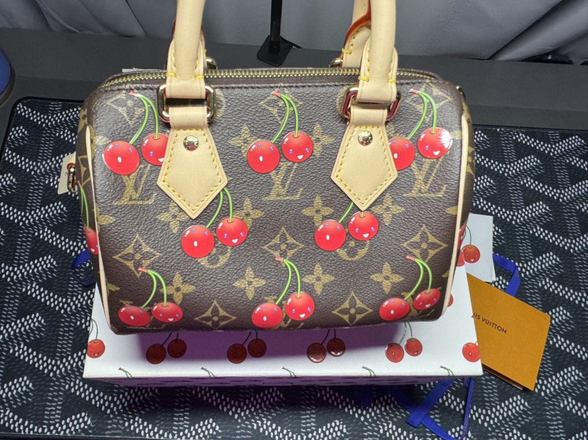 Louis Vuitton × Takashi Murakami Louis Vuitton x TM 2025 Cherry 🍒 Speedy 20 Bandouliere ⭐️ Size ONE SIZE - 2 Thumbnail