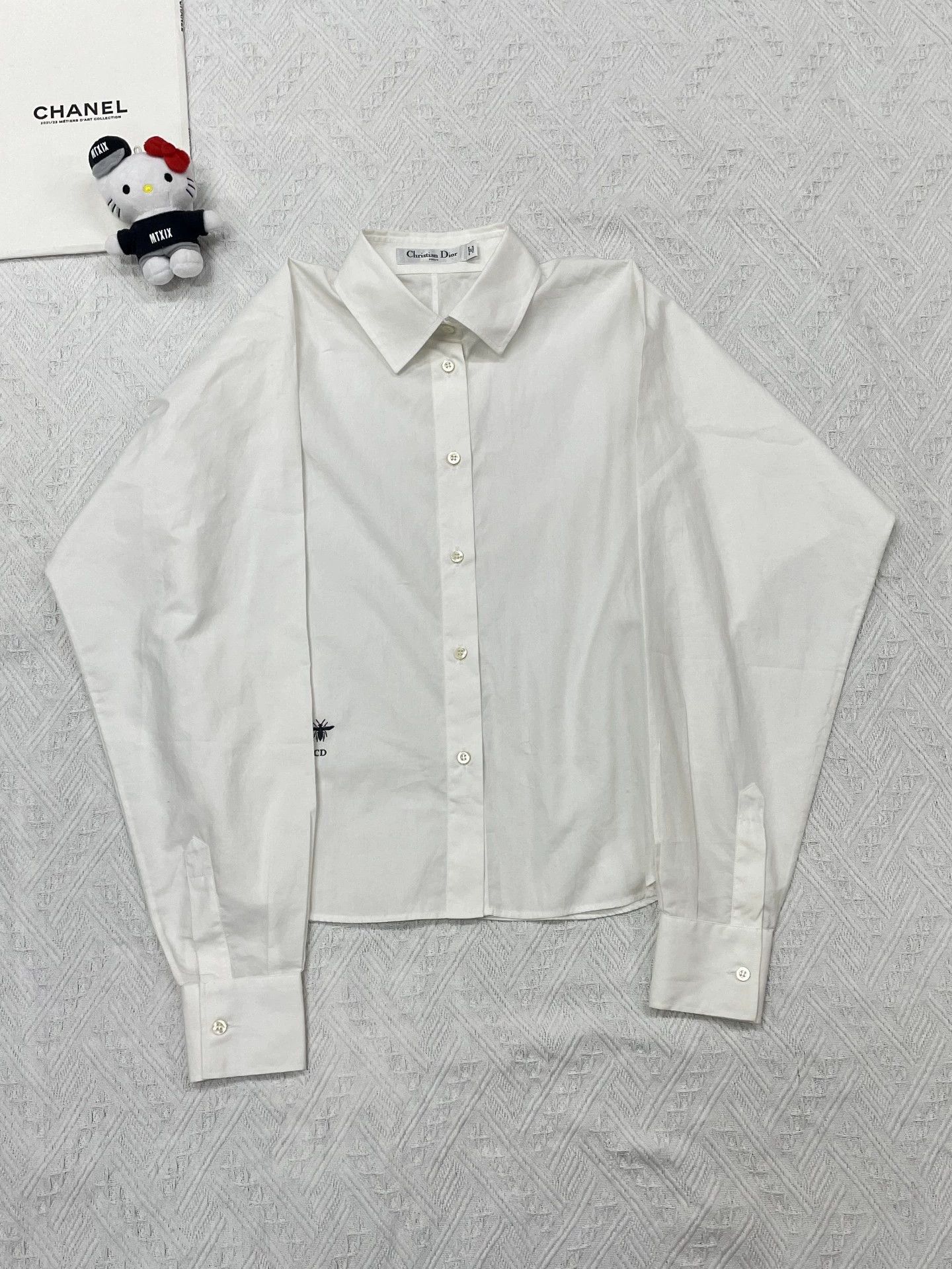 Dior Dior White Bee Long Sleeve Shirt 34 Size XS / US 0-2 / IT 36-38 - 1 Thumbnail