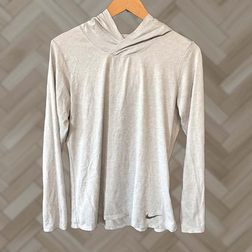 Nike Nike Women's Dri-Fit Legend Hoodie Tee Jersey Shirt M Gray Long Sleeve Moisture Wicking 902098 Size M / US 6-8 / IT 42-44 - 1 Thumbnail