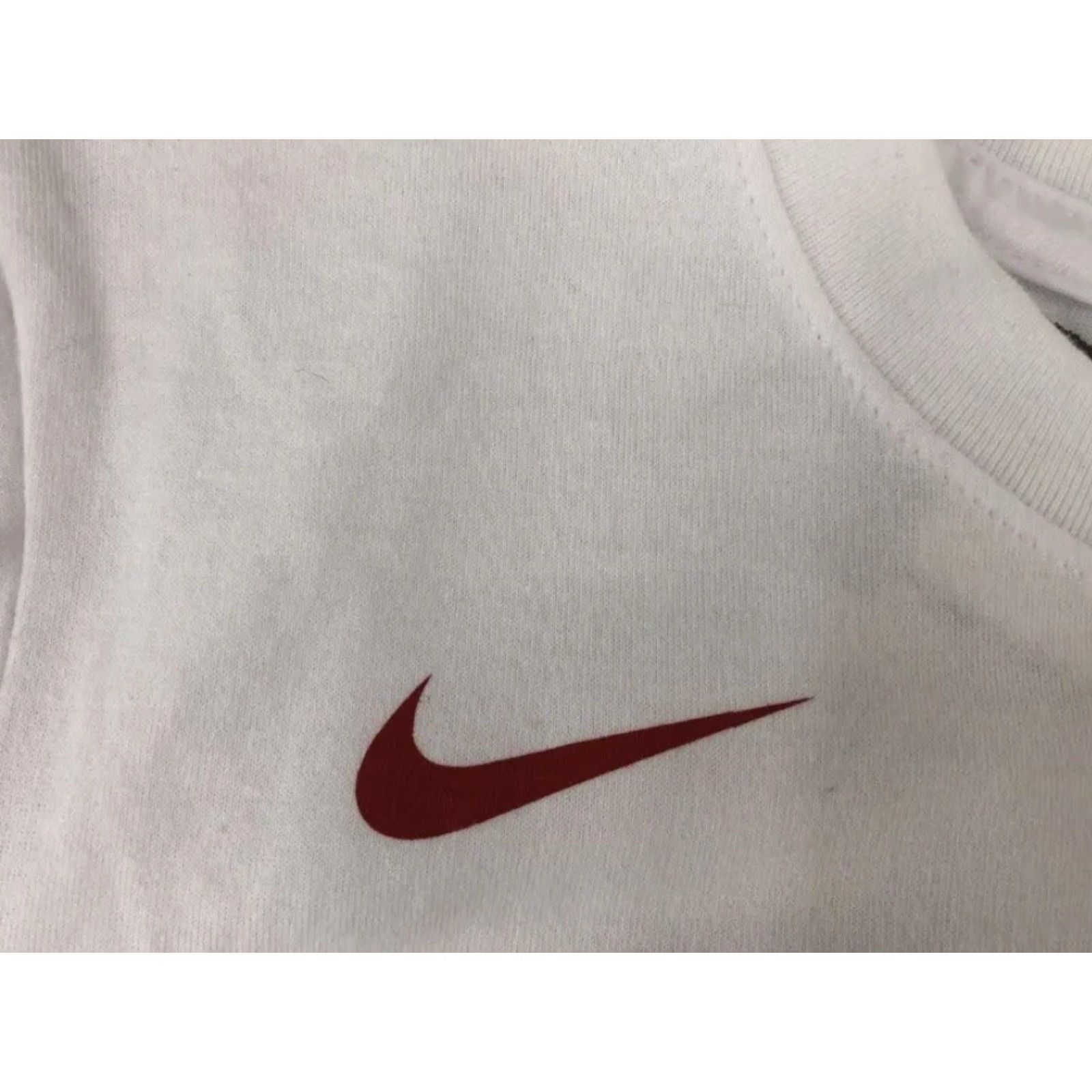 Nike NEW Nike DriFit Team Canada Red Maple Leaf Short Sleeve White Shirt S Womens Canada Size S / US 4 / IT 40 - 5 Thumbnail