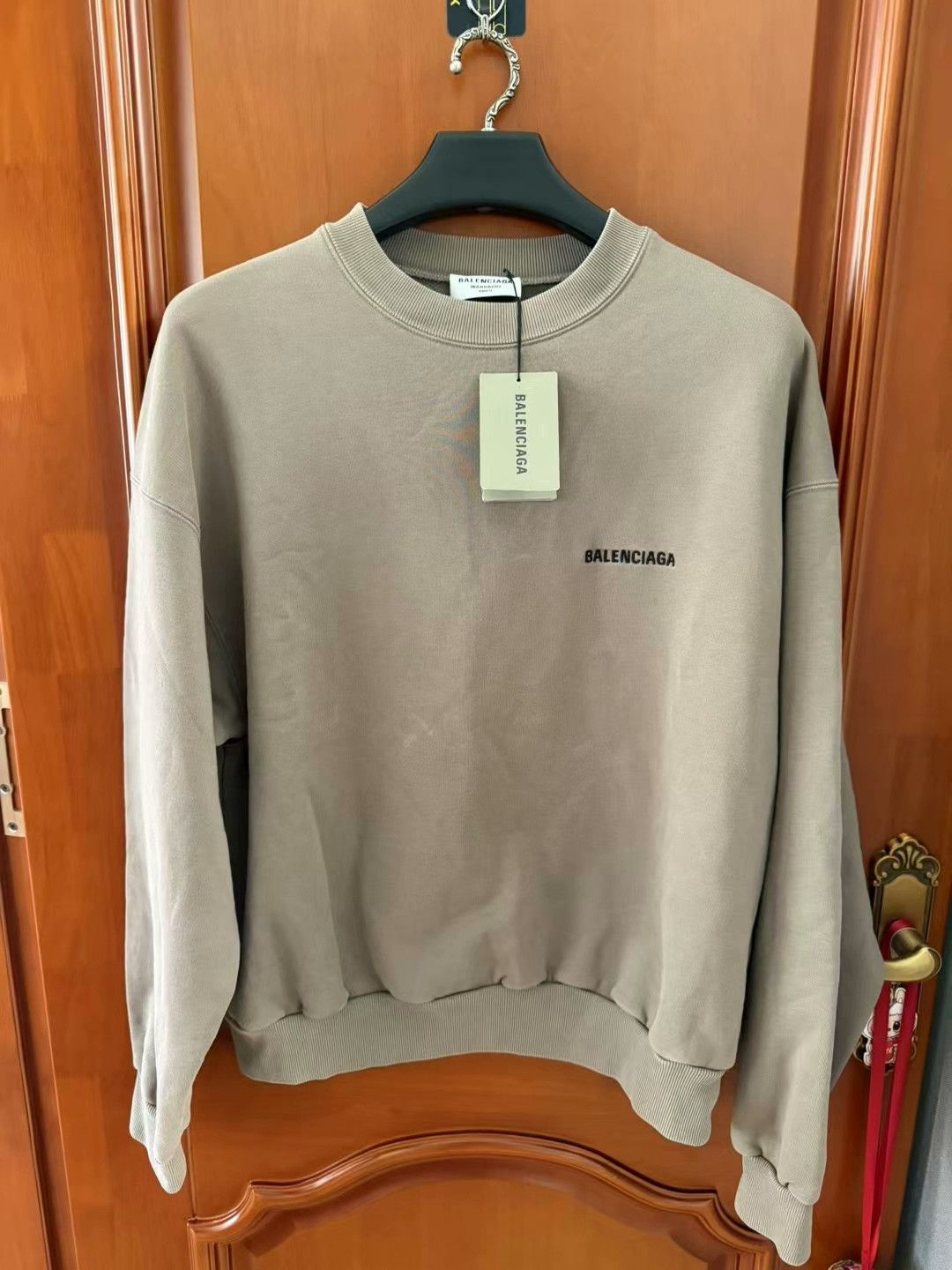 balenciaga beige long sleeve logo sweatshirt