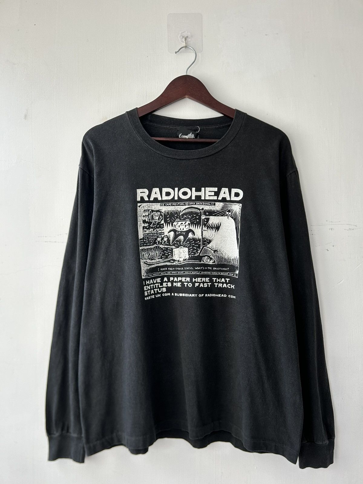 Band Tees Vintage 2000s Radiohead Thom Yorke Bootleg Tee Size US L / EU 52-54 / 3 - 2 Thumbnail