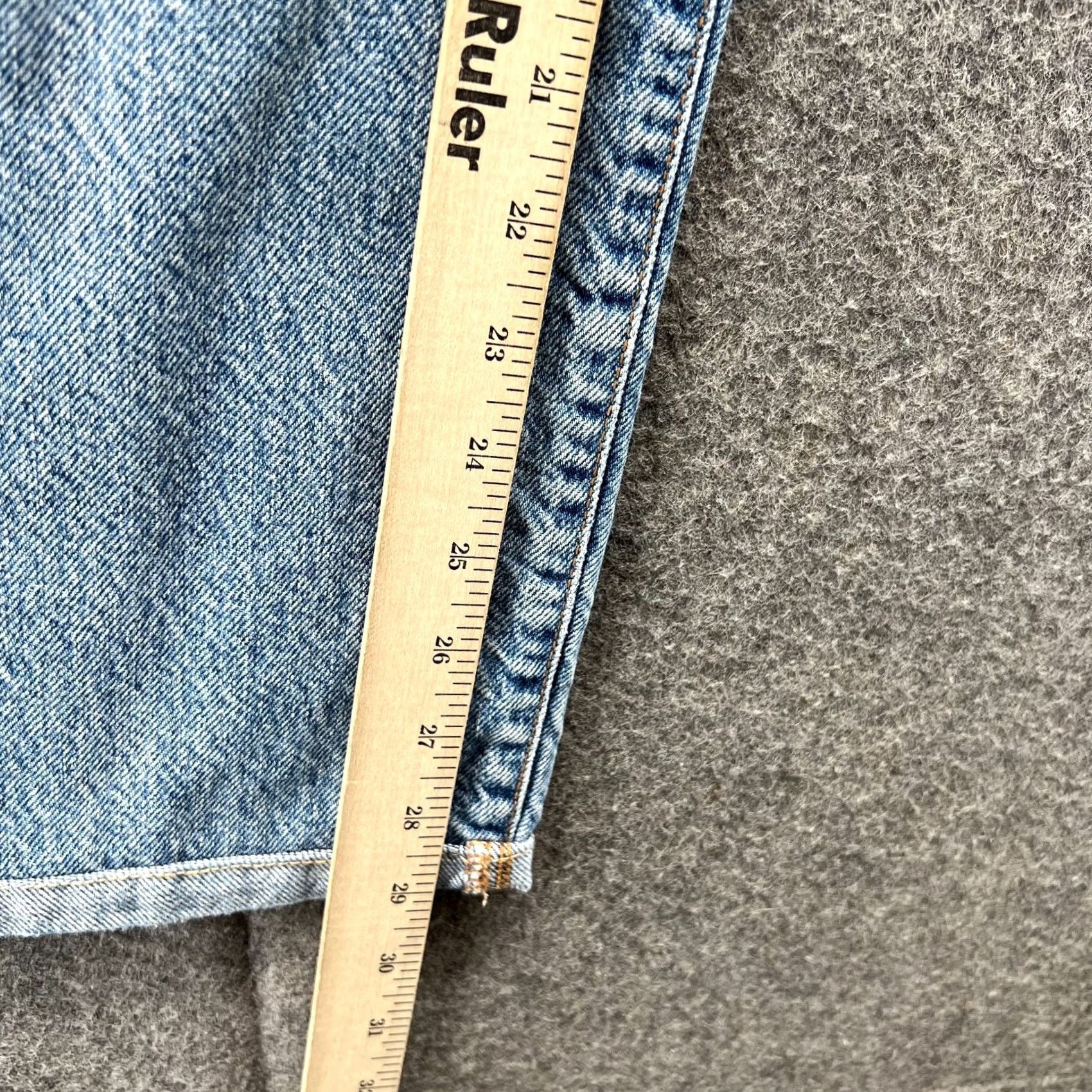 Lucky Brand VINTAGE Lucky Brand Jeans Men 32 Blue Denim Straight 5-Pocket Design Blue Denim Jeans Men 32 Regular Mens Fits Straight Jeans Size US 32 / EU 48 - 4 Thumbnail