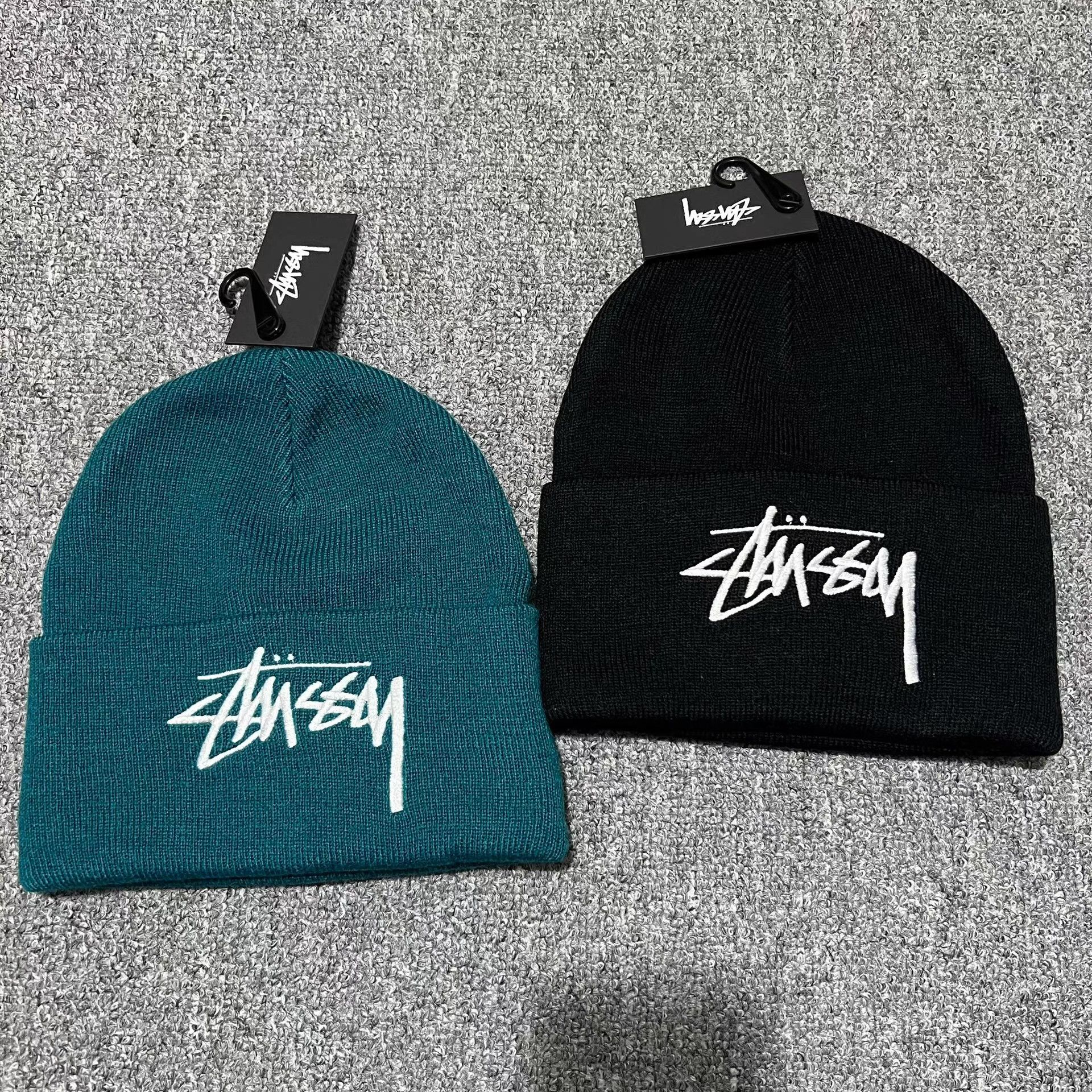 Stussy Stussy classic large logo embroidered knit beanie Q7 Size ONE SIZE - 1 Thumbnail