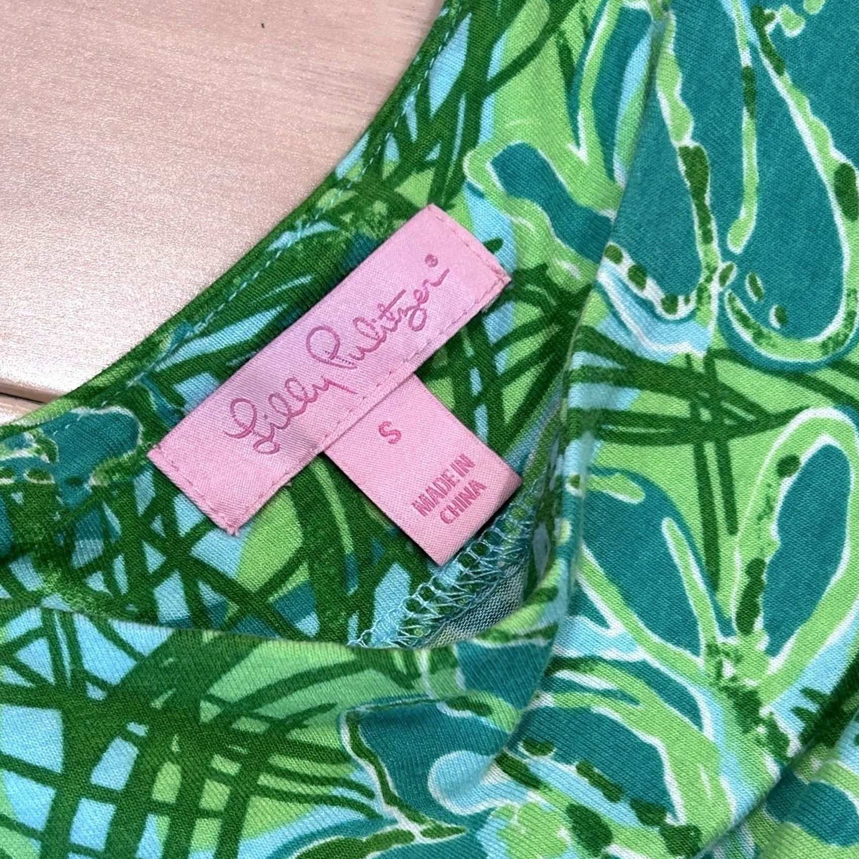 Lilly Pulitzer Lilly Pulitzer Daniella Green Stretch Dress Women’s Small Dress A-Line Sleeveless Floral Pattern Beach Tropical Spring Summer Fall Womens XL? Size S / US 4 / IT 40 - 3 Thumbnail