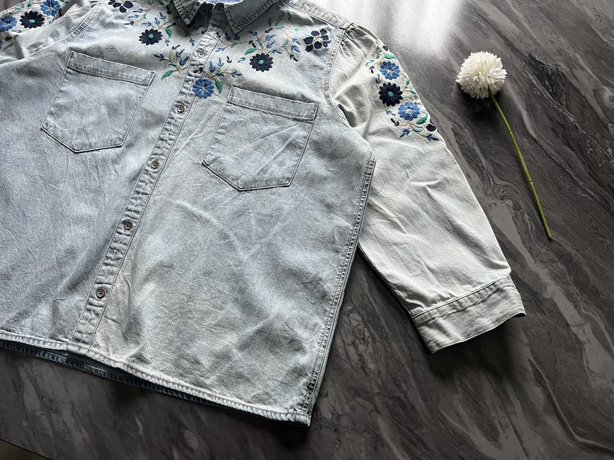 Lucky Brand Lucky Brand : Denim Shirt Flower Embroidered Size US XL / EU 56 / 4 - 6 Thumbnail